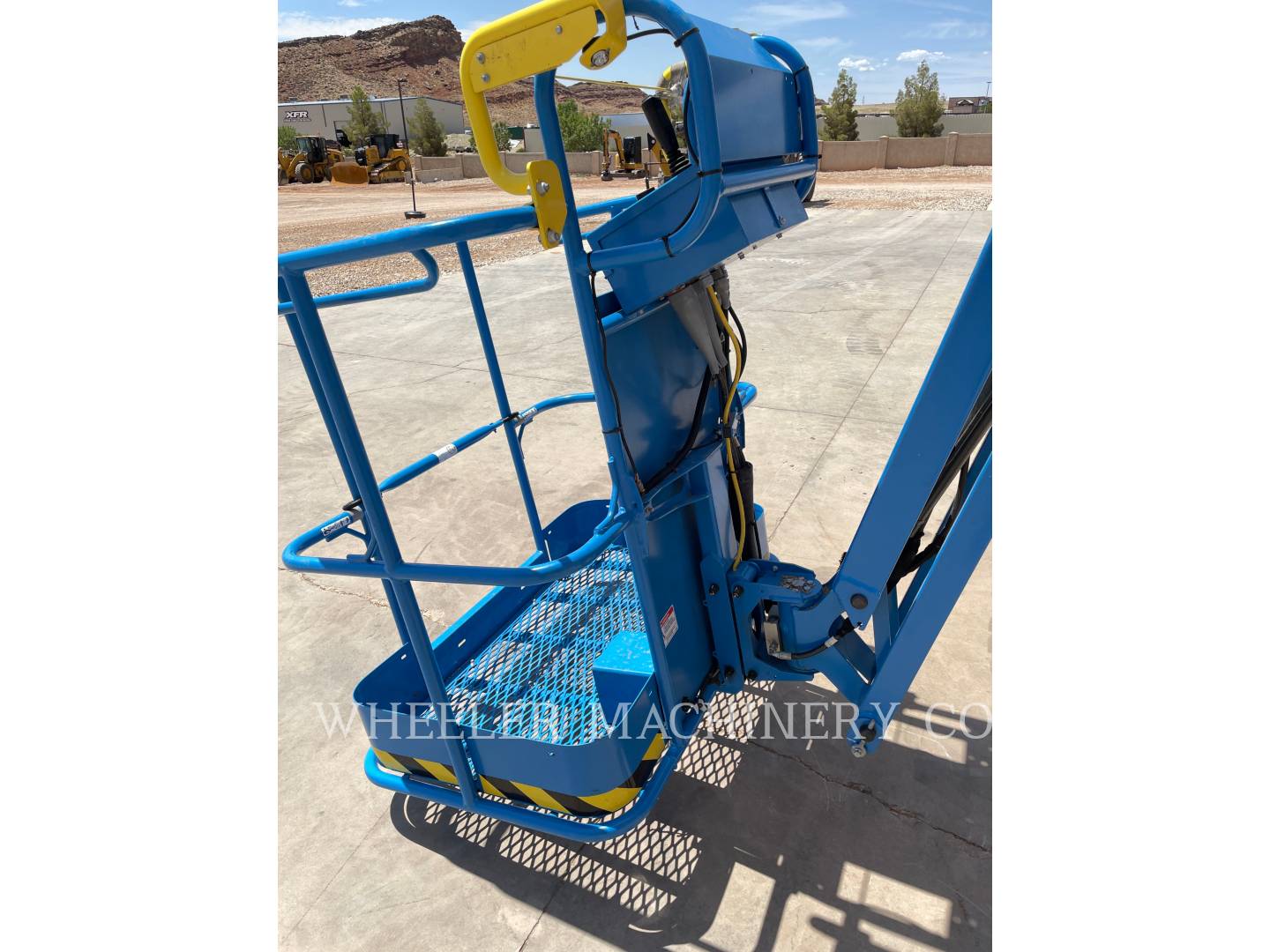 2021 Genie Z30/20RJ Lift Truck