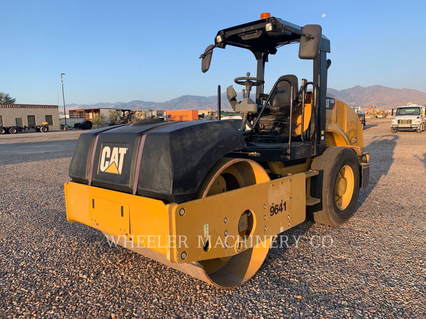 2018 Caterpillar CCS7 Vibratory Single