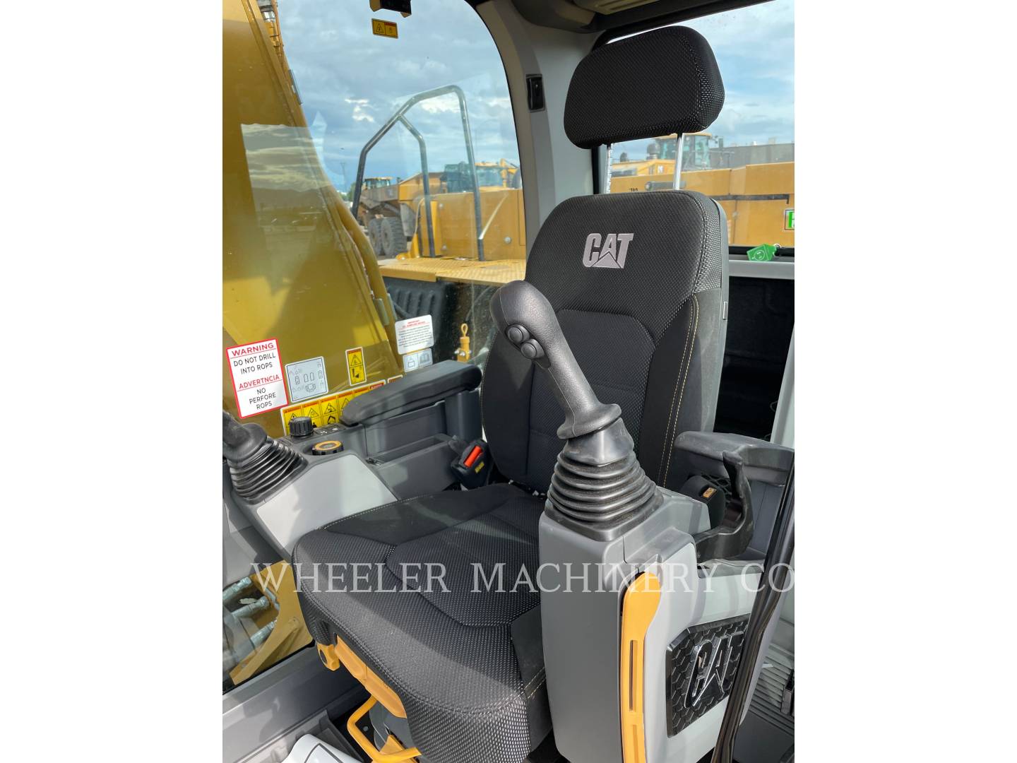 2021 Caterpillar 326 LR Excavator