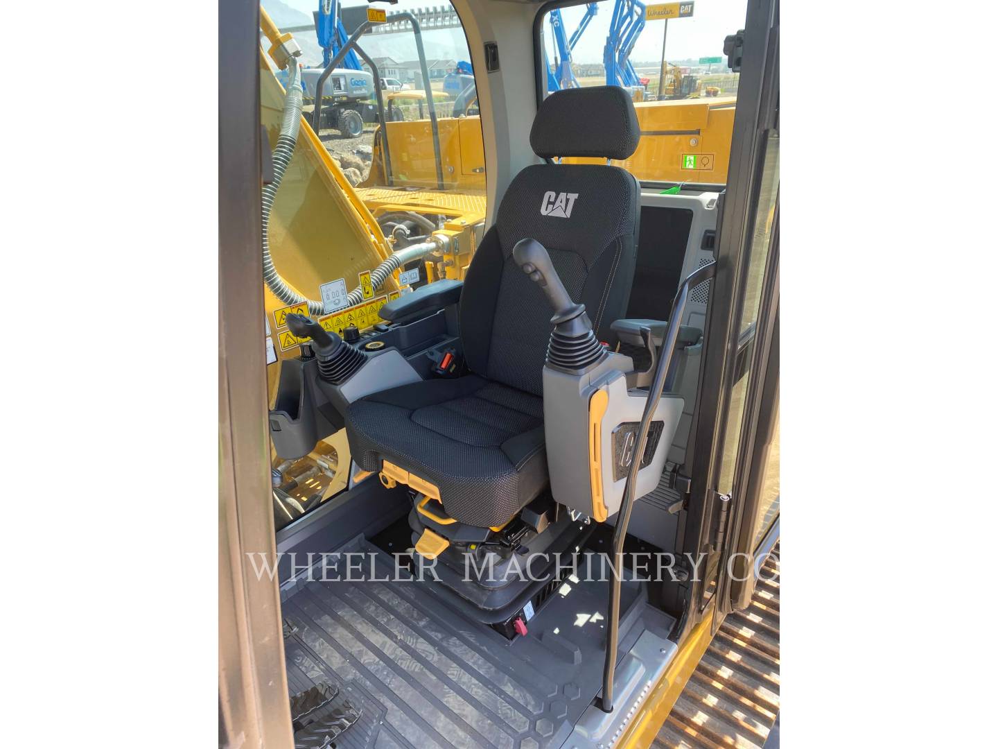 2021 Caterpillar 323 CF Excavator