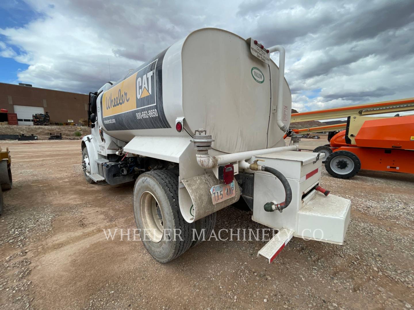 2022 Freightliner WT2000 A Water Truck