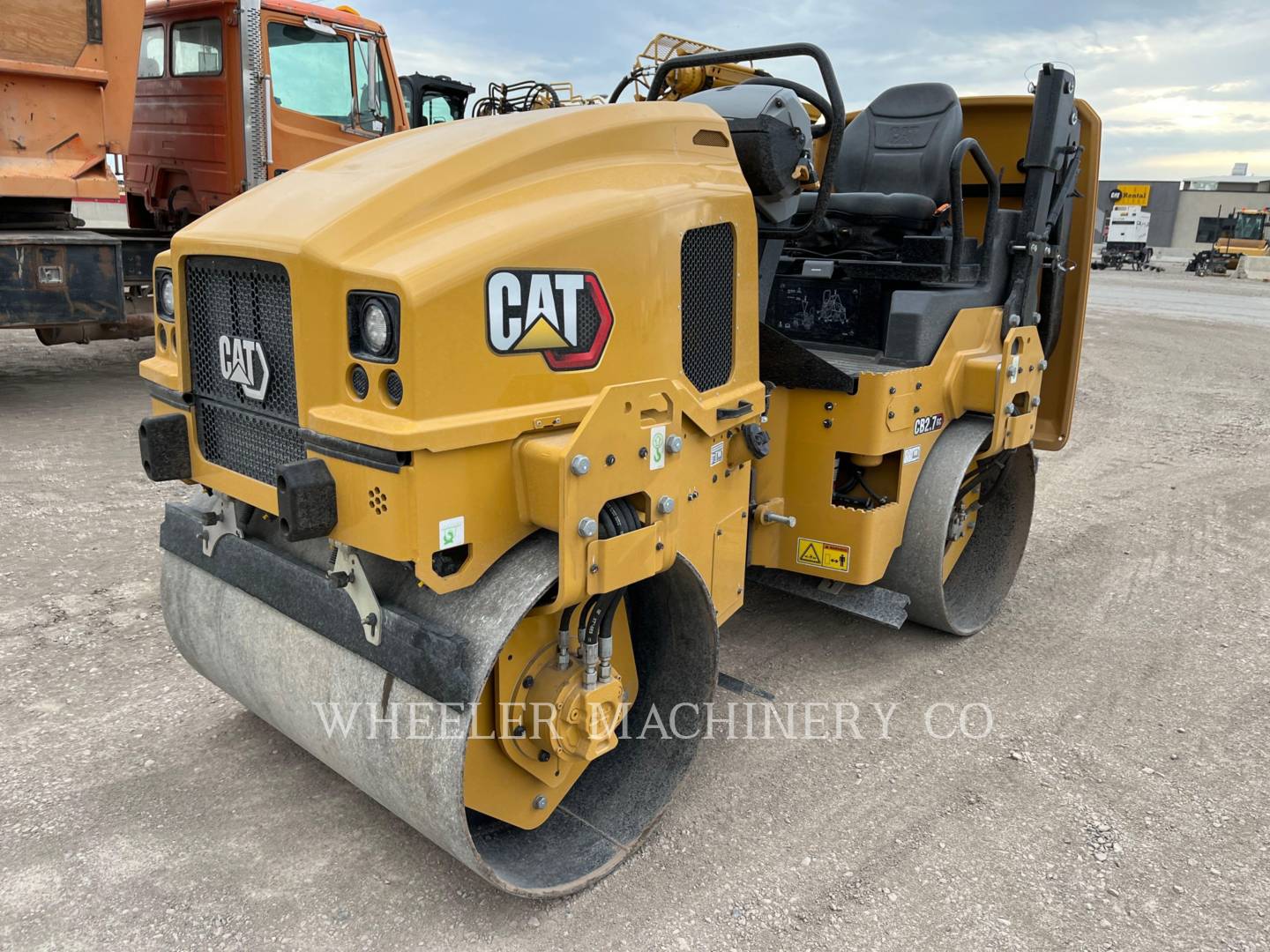 2022 Caterpillar CB2.7 GC Vibratory Double