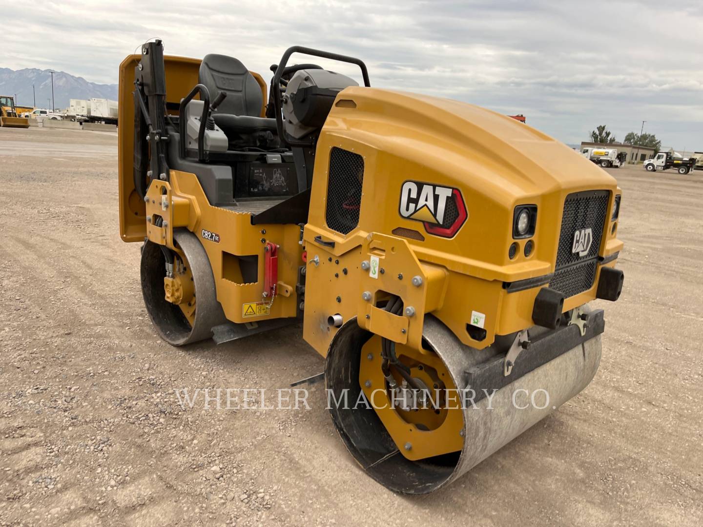 2022 Caterpillar CB2.7 GC Vibratory Double