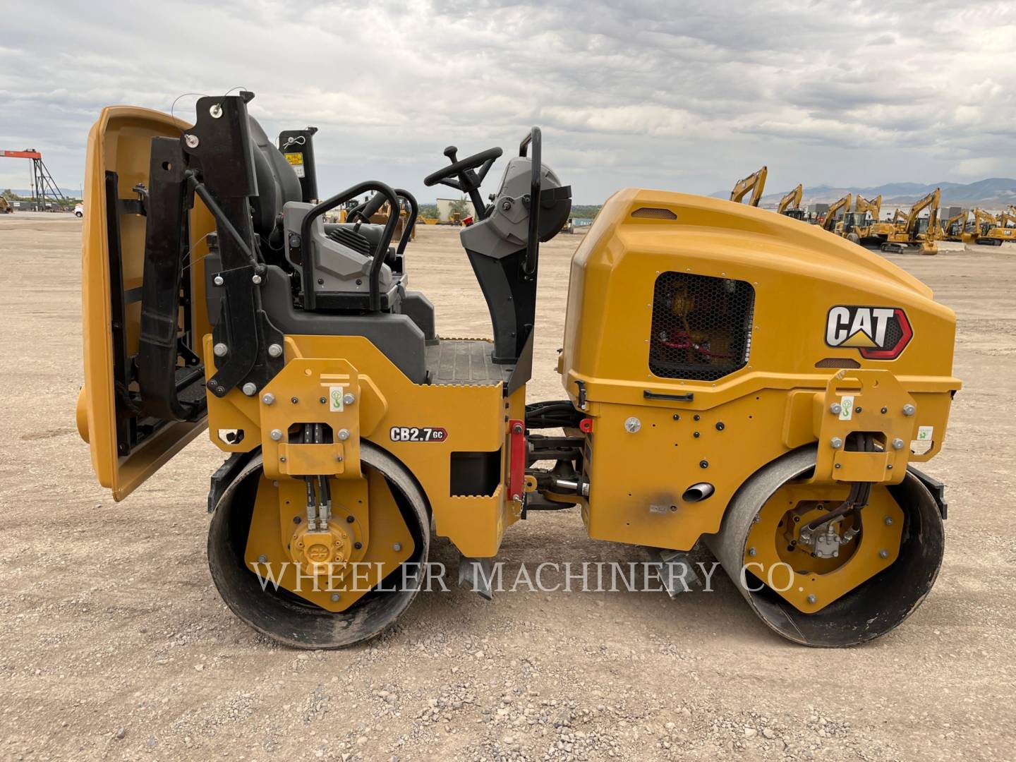 2022 Caterpillar CB2.7 GC Vibratory Double