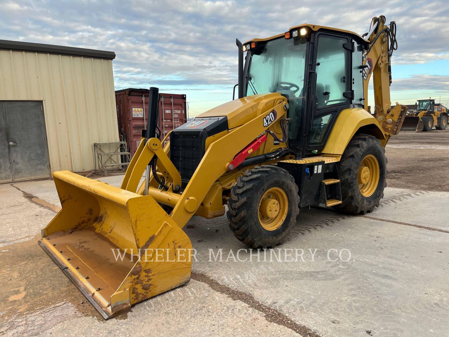 2022 Caterpillar 420 Tractor Loader Backhoe