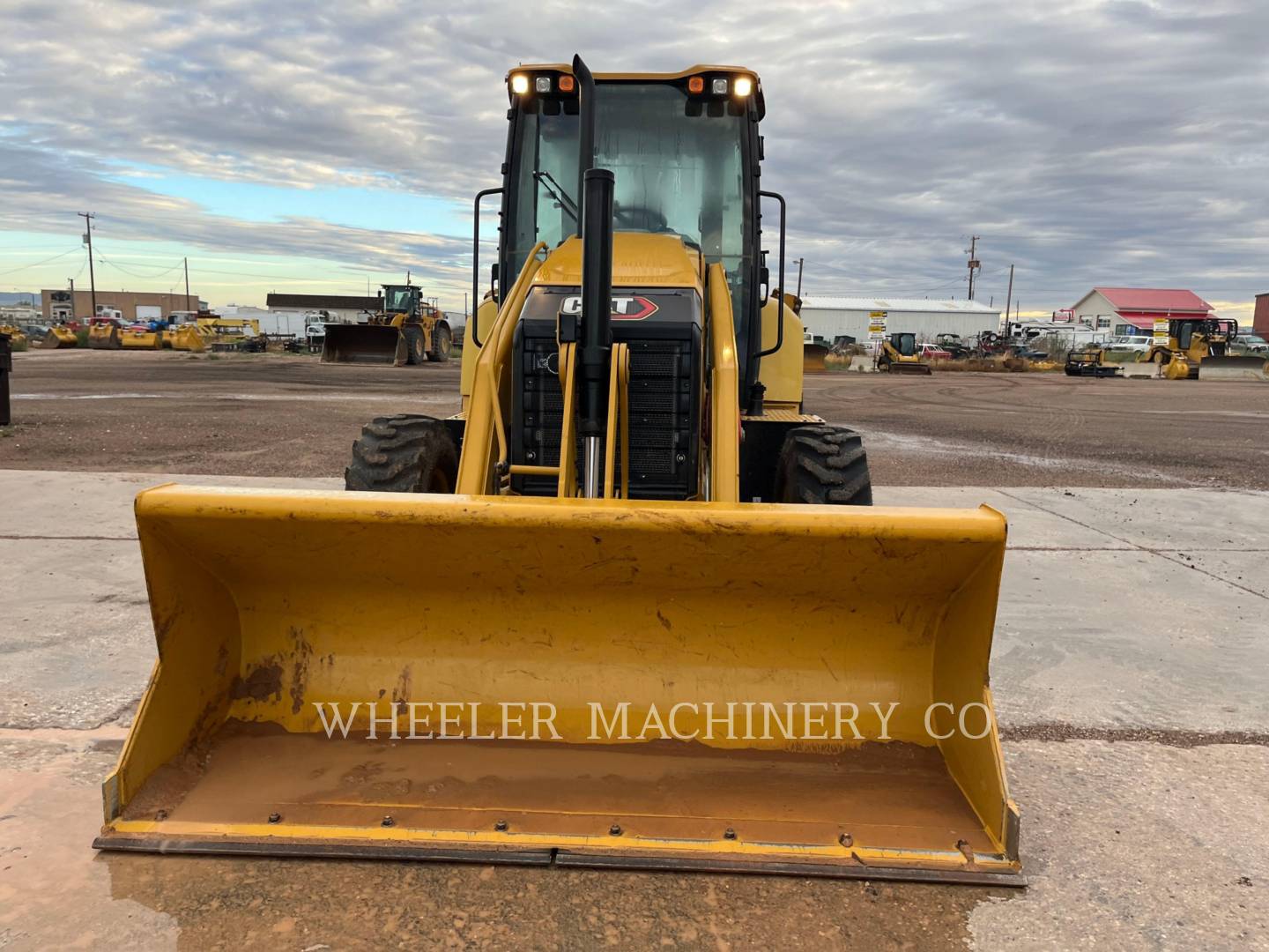 2022 Caterpillar 420 Tractor Loader Backhoe