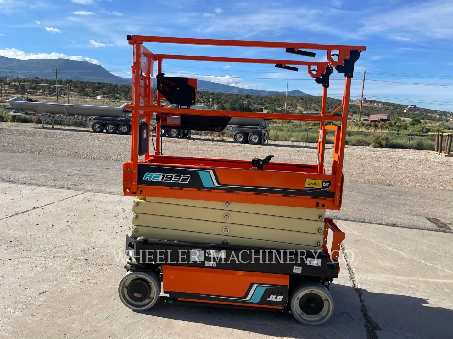 2022 JLG AE1932 Lift Truck