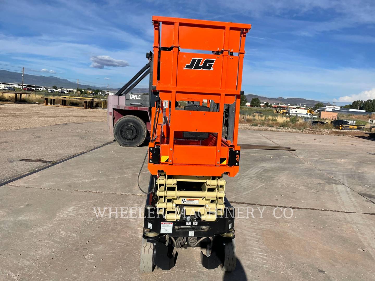 2022 JLG AE1932 Lift Truck