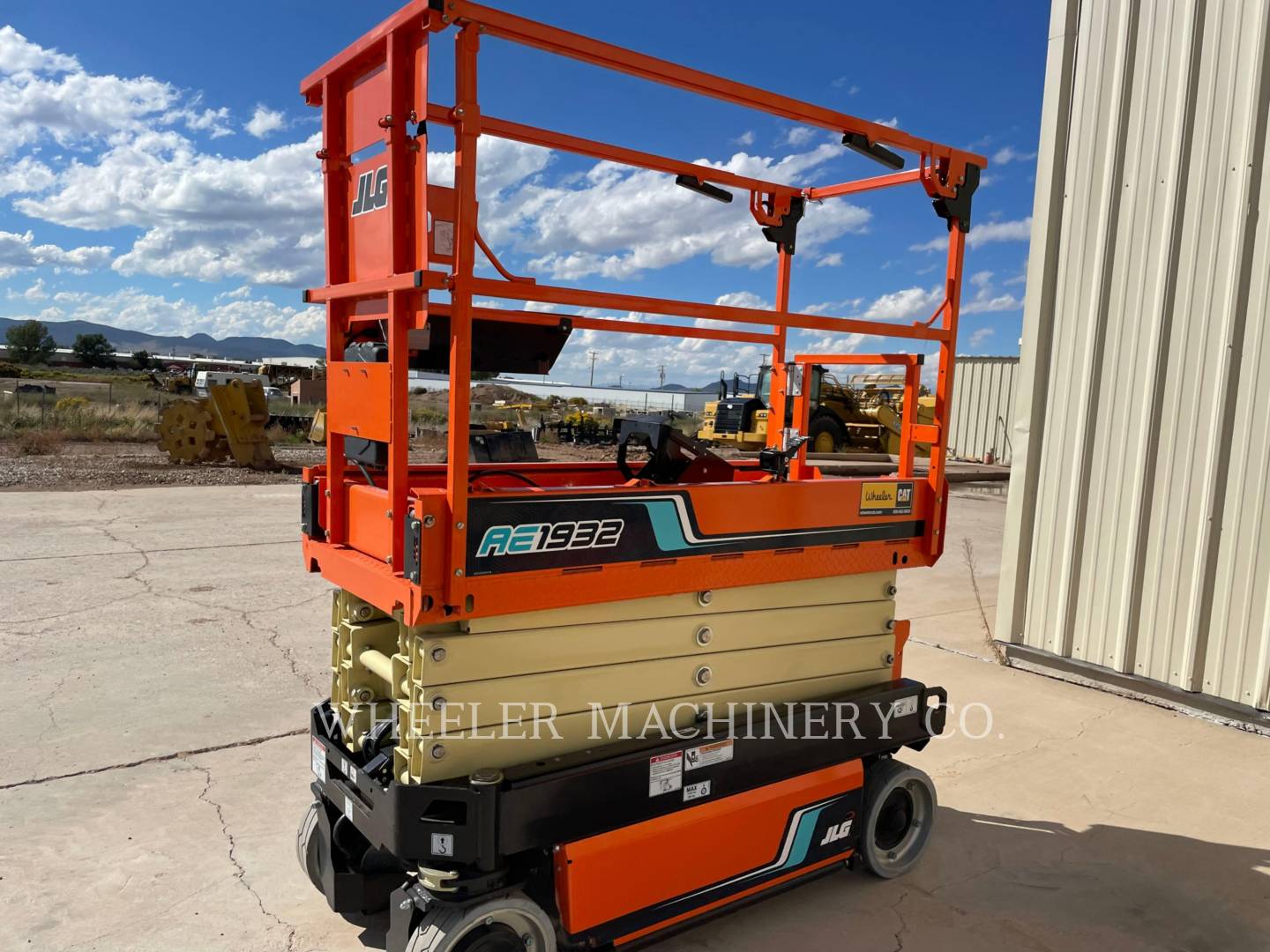 2022 JLG AE1932 Lift Truck