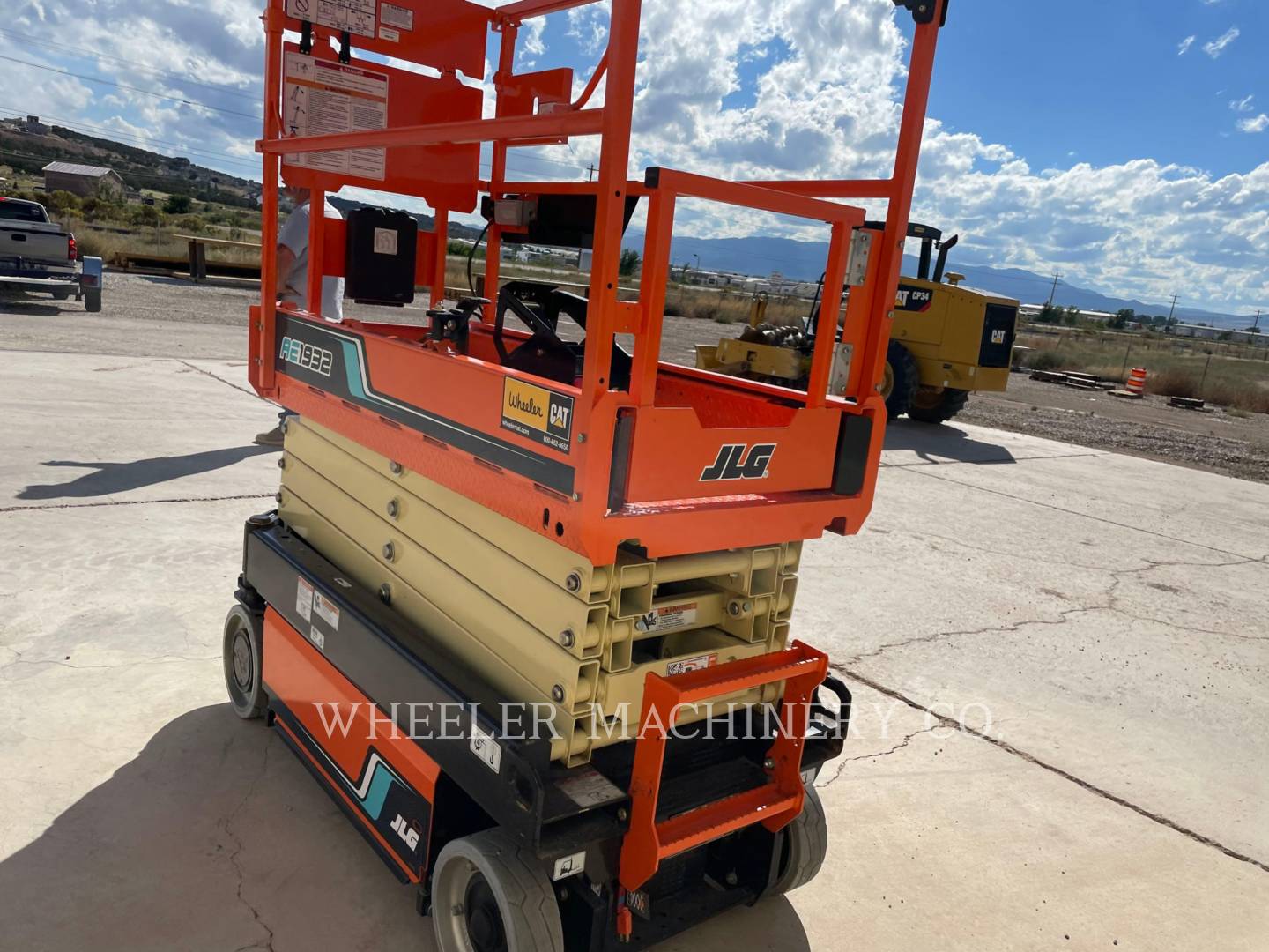 2022 JLG AE1932 Lift Truck