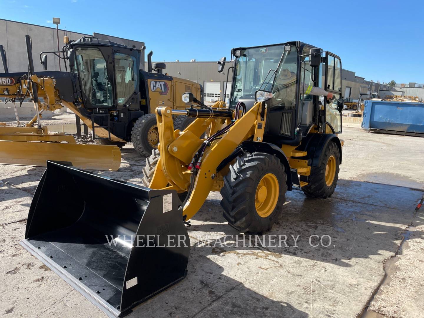 2022 Caterpillar 908M Wheel Loader