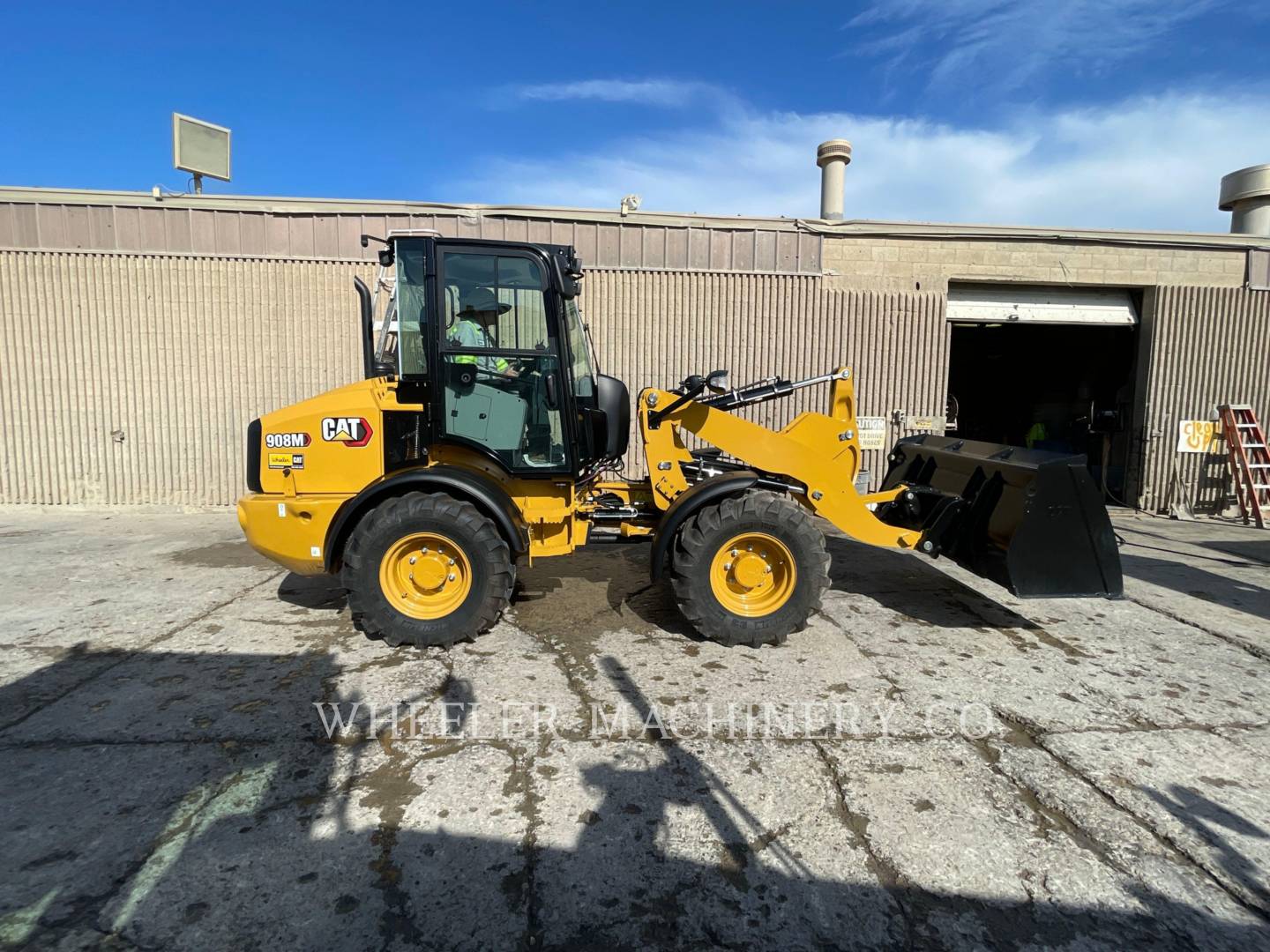 2022 Caterpillar 908M Wheel Loader