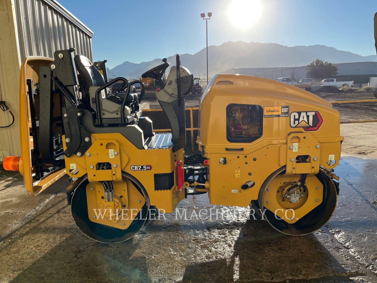 2022 Caterpillar CB2.5 GC Vibratory Double