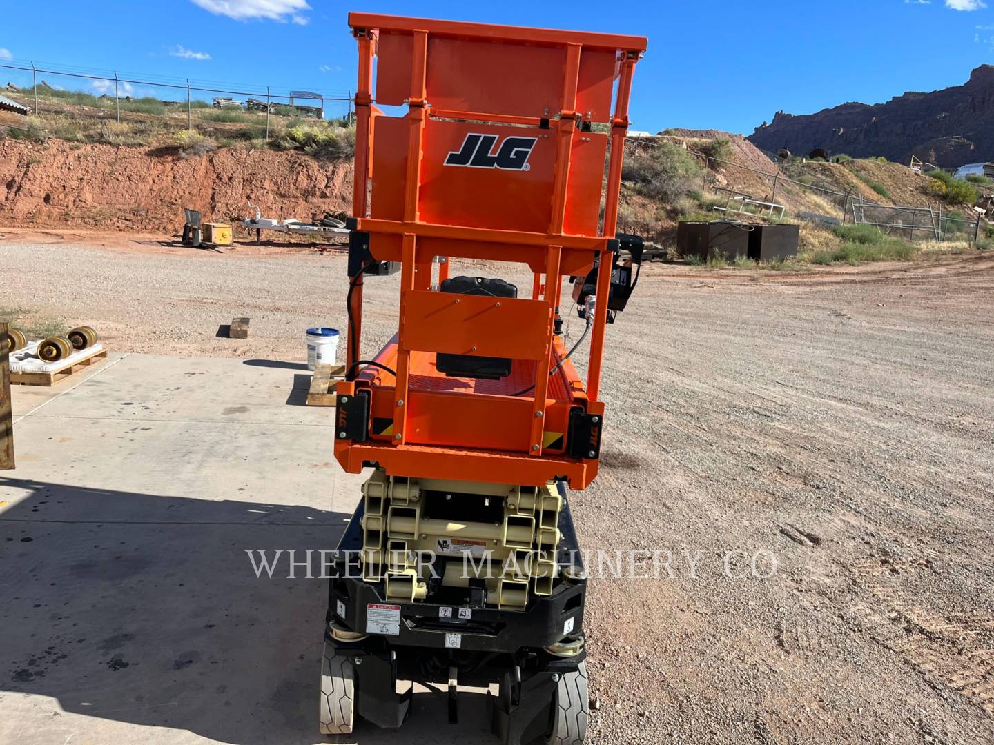 2022 JLG AE1932 Lift Truck