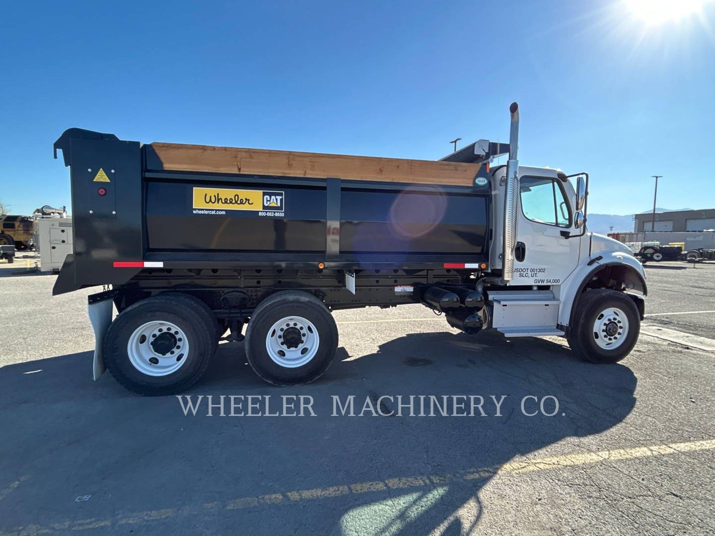 2023 Freightliner DUMP 10 YD Truck