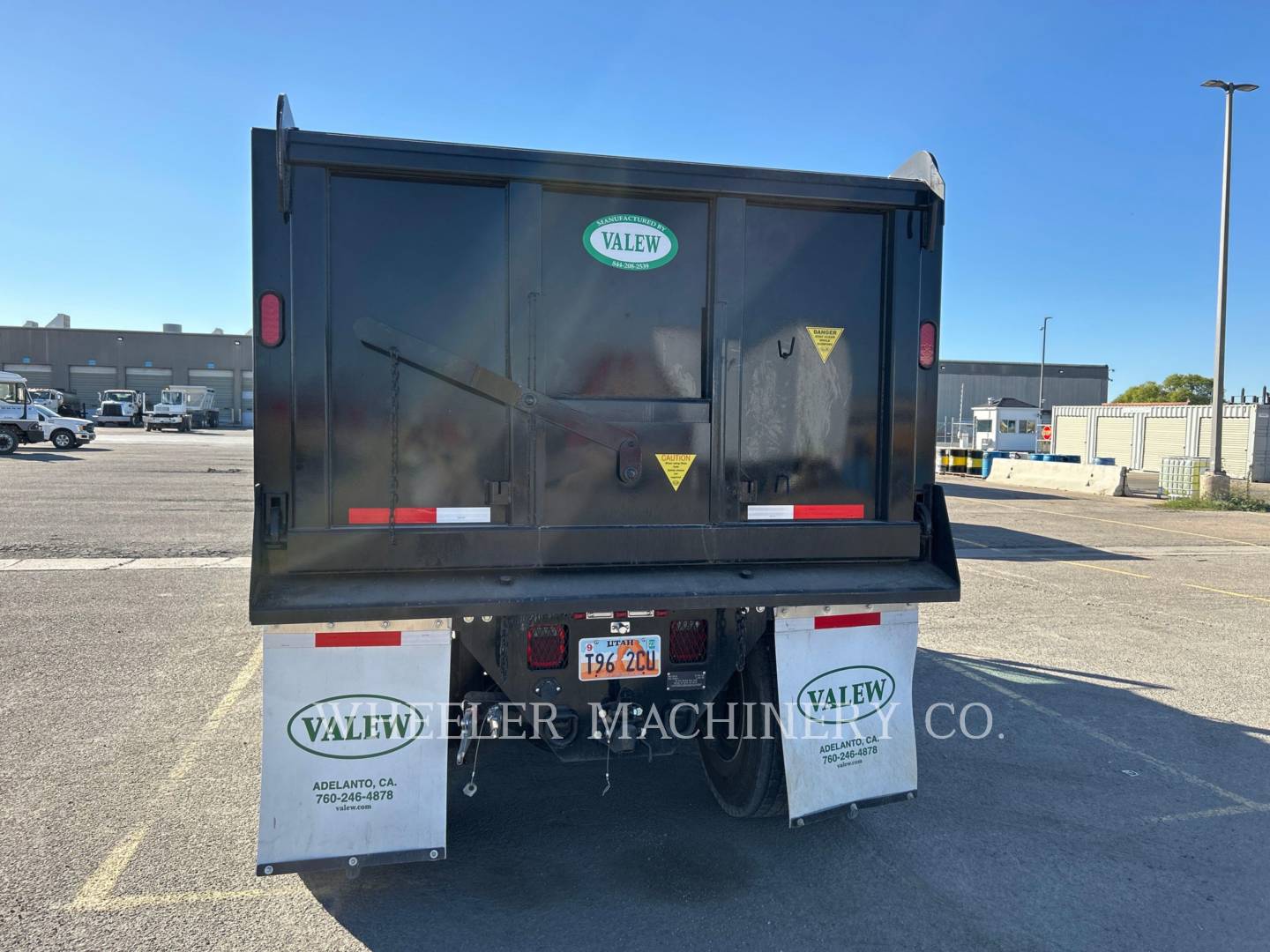 2023 Freightliner DUMP 10 YD Truck