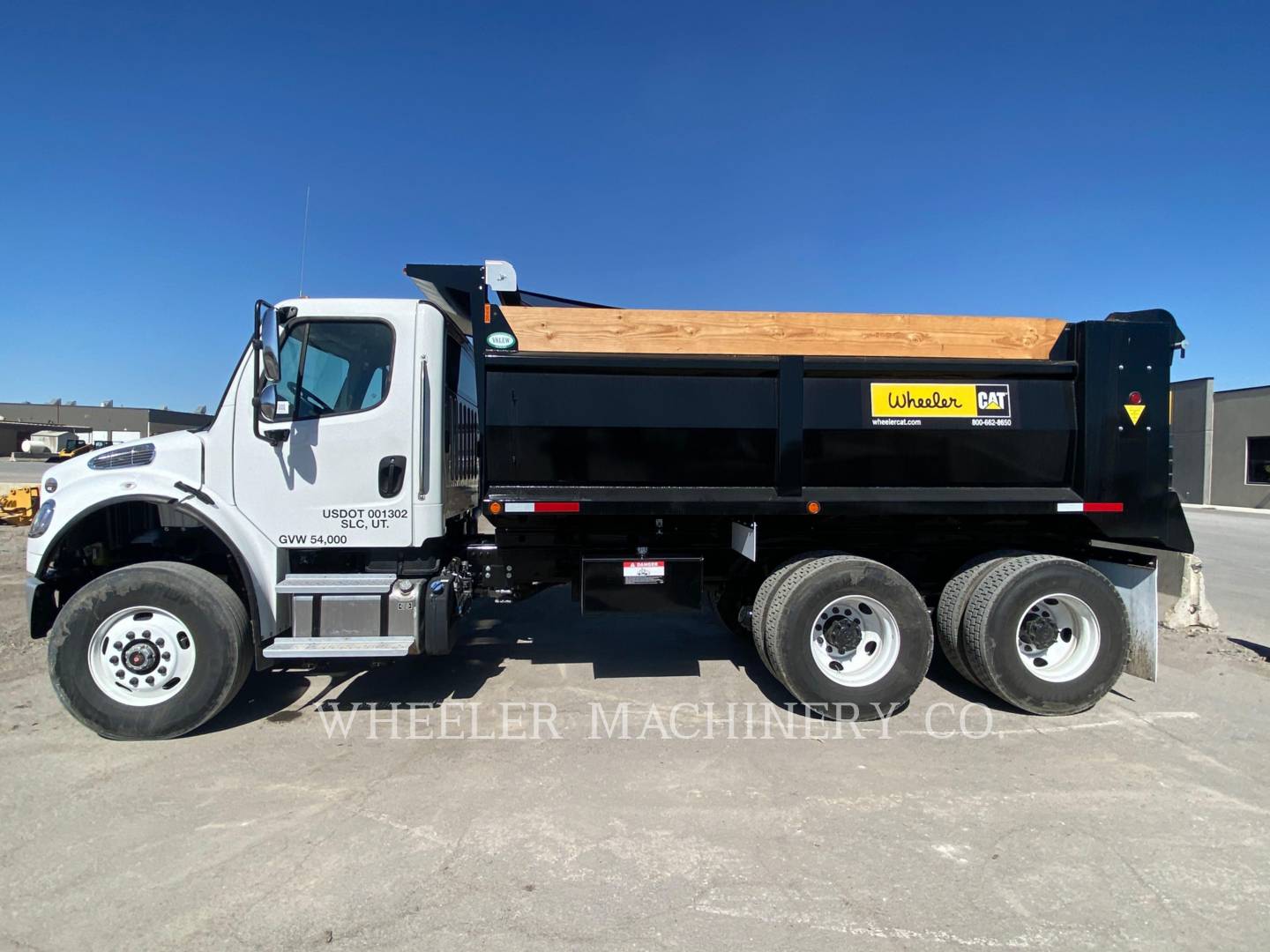 2023 Freightliner DUMP 10 YD Truck