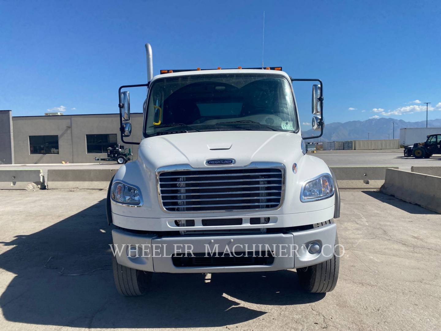 2023 Freightliner DUMP 10 YD Truck