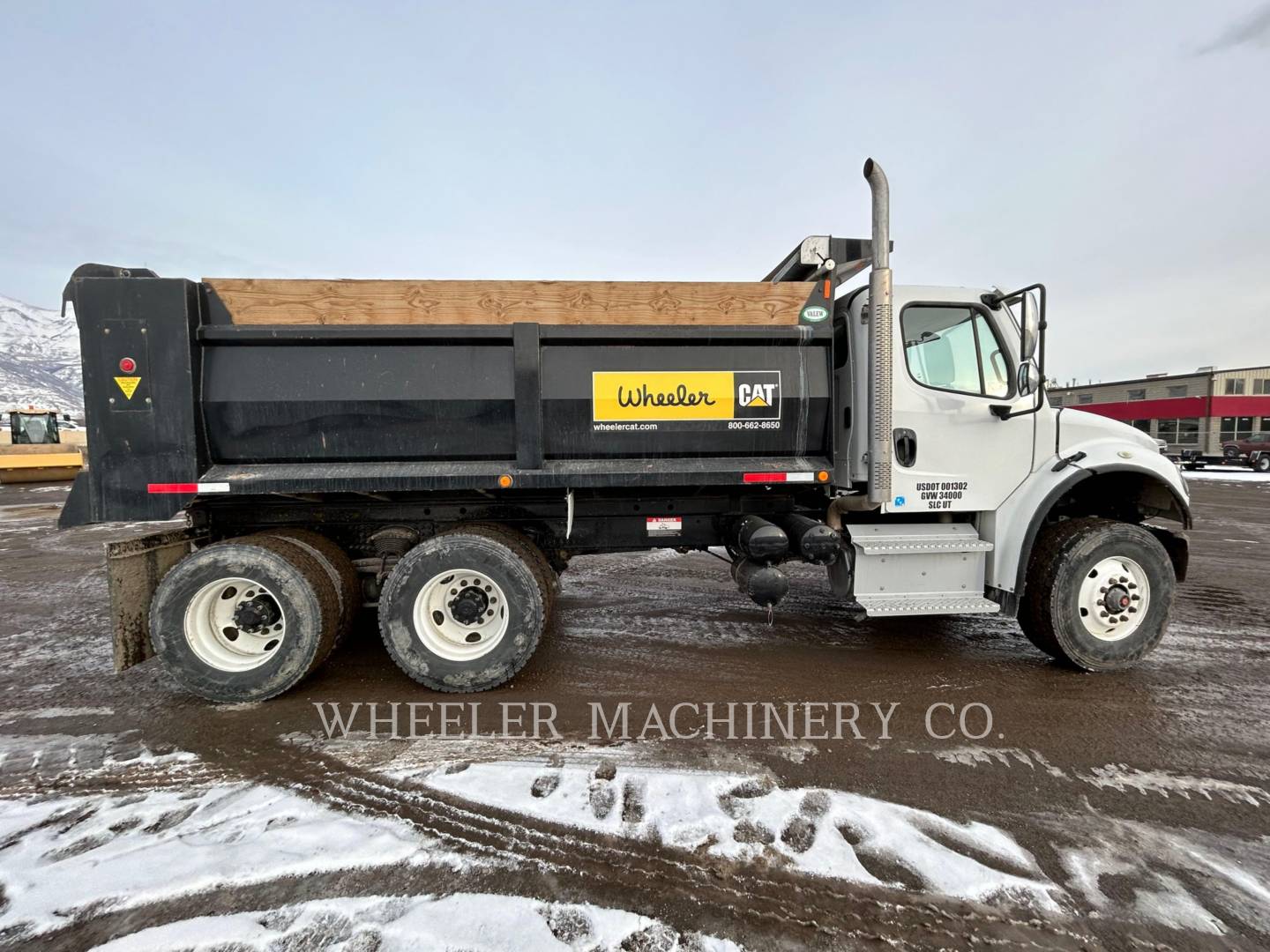 2021 Freightliner DUMP 10 YD Truck