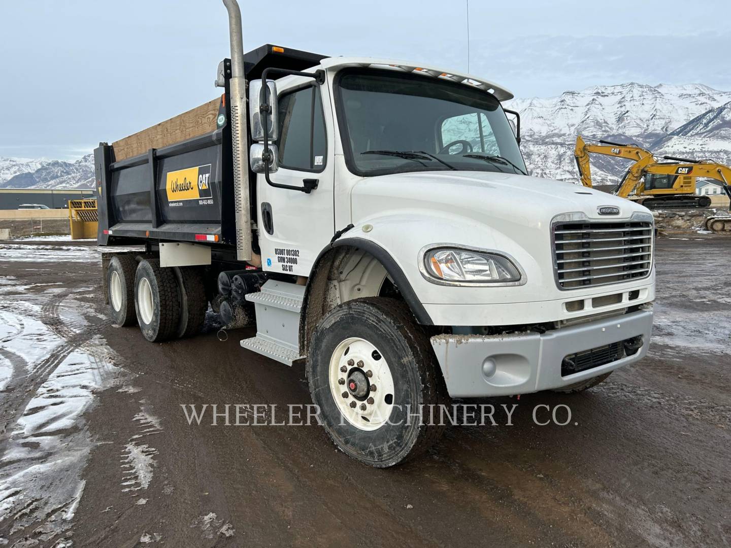 2021 Freightliner DUMP 10 YD Truck