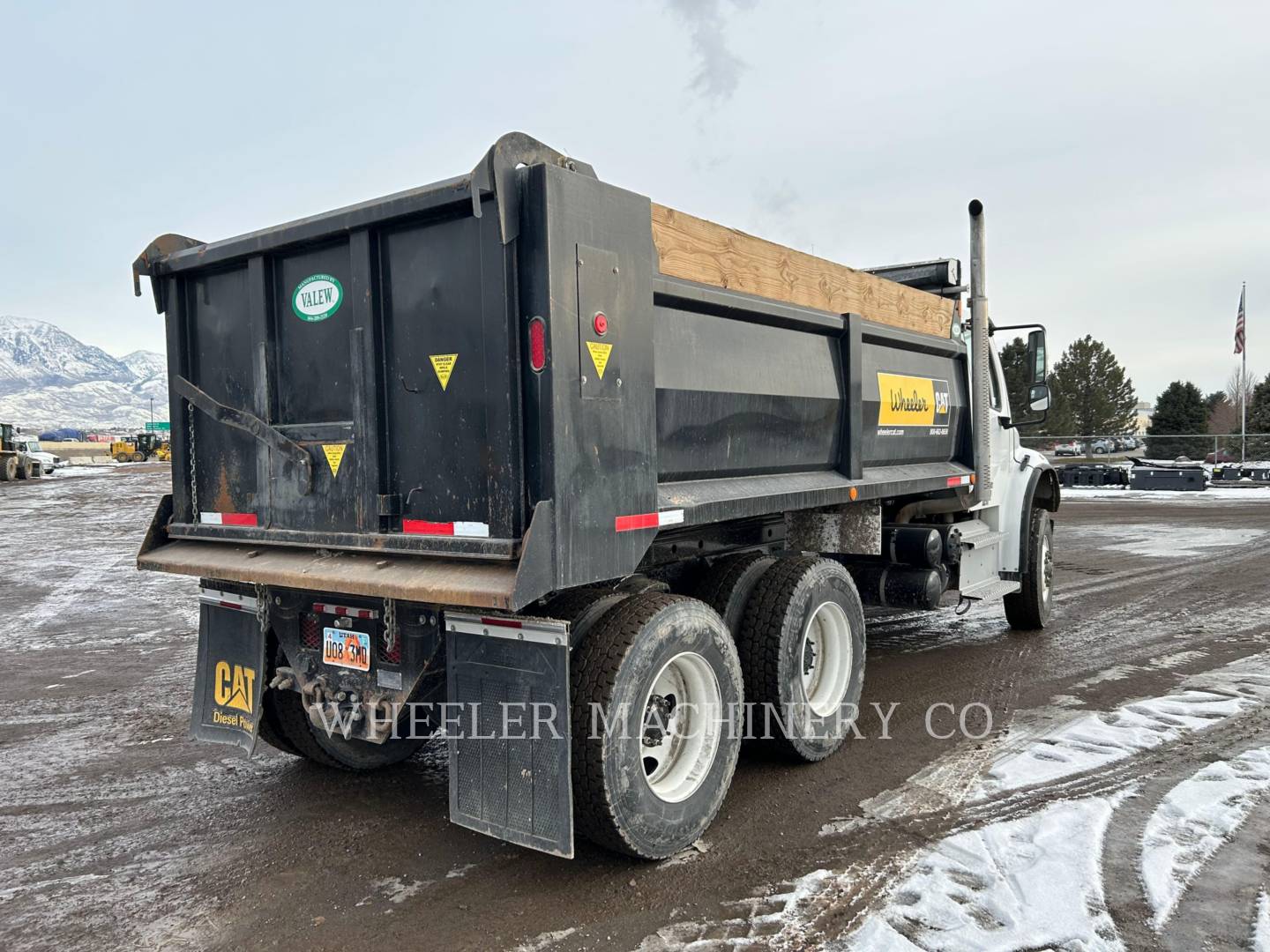 2021 Freightliner DUMP 10 YD Truck