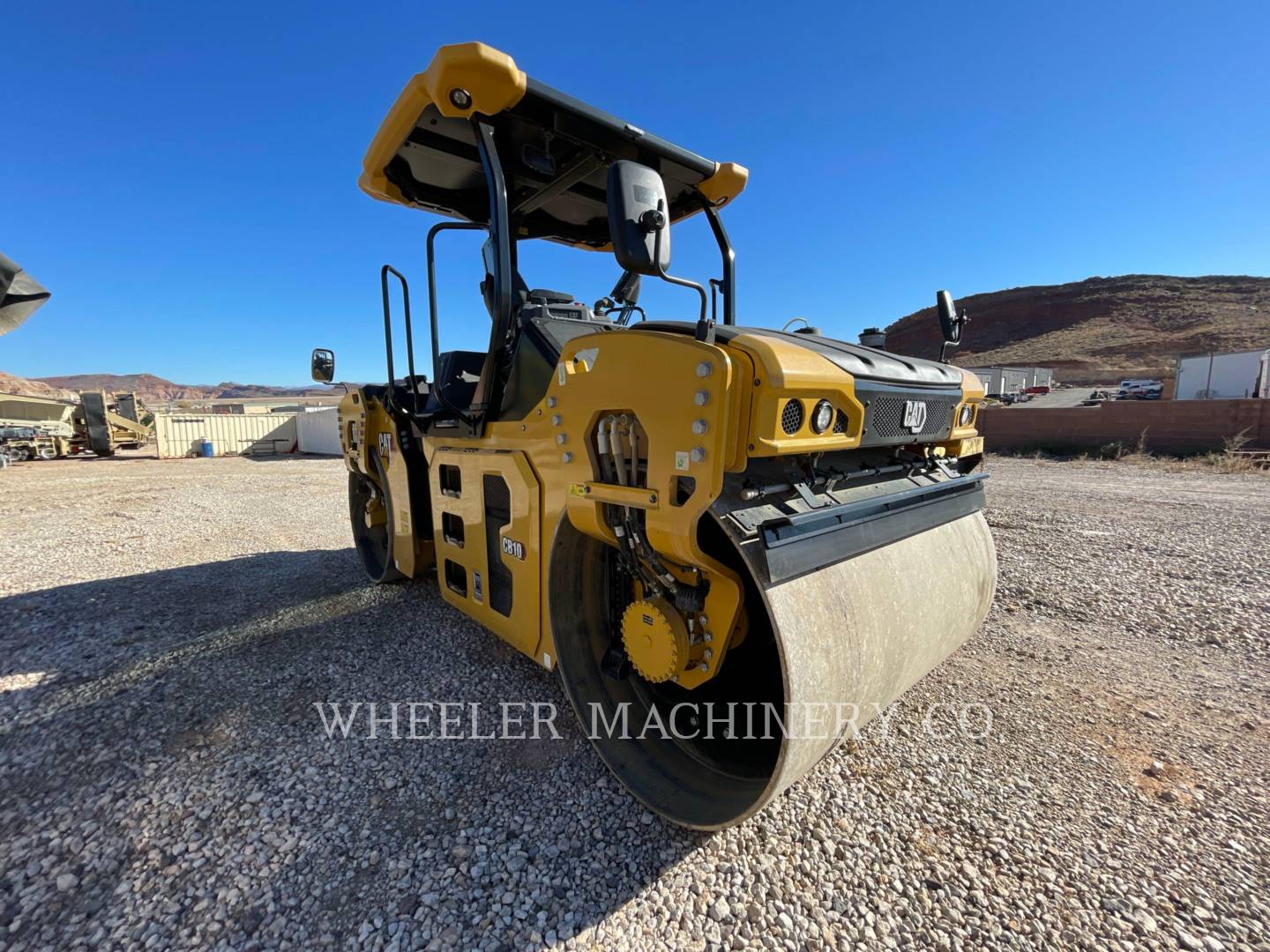 2022 Caterpillar CB10 Vibratory Double