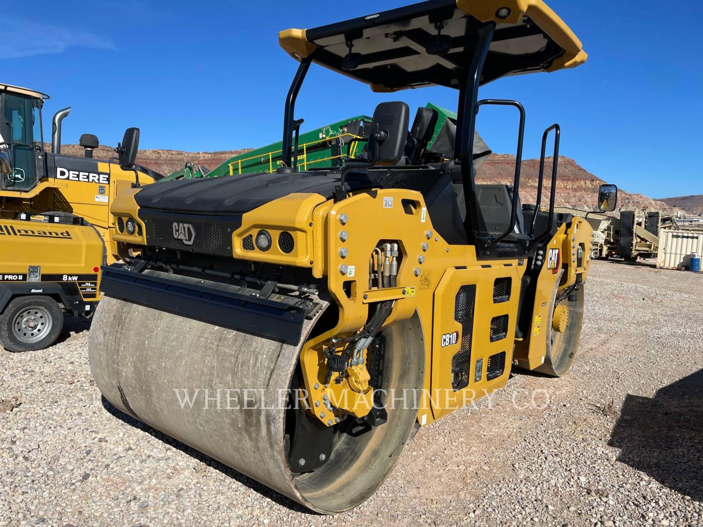 2022 Caterpillar CB10 Vibratory Double