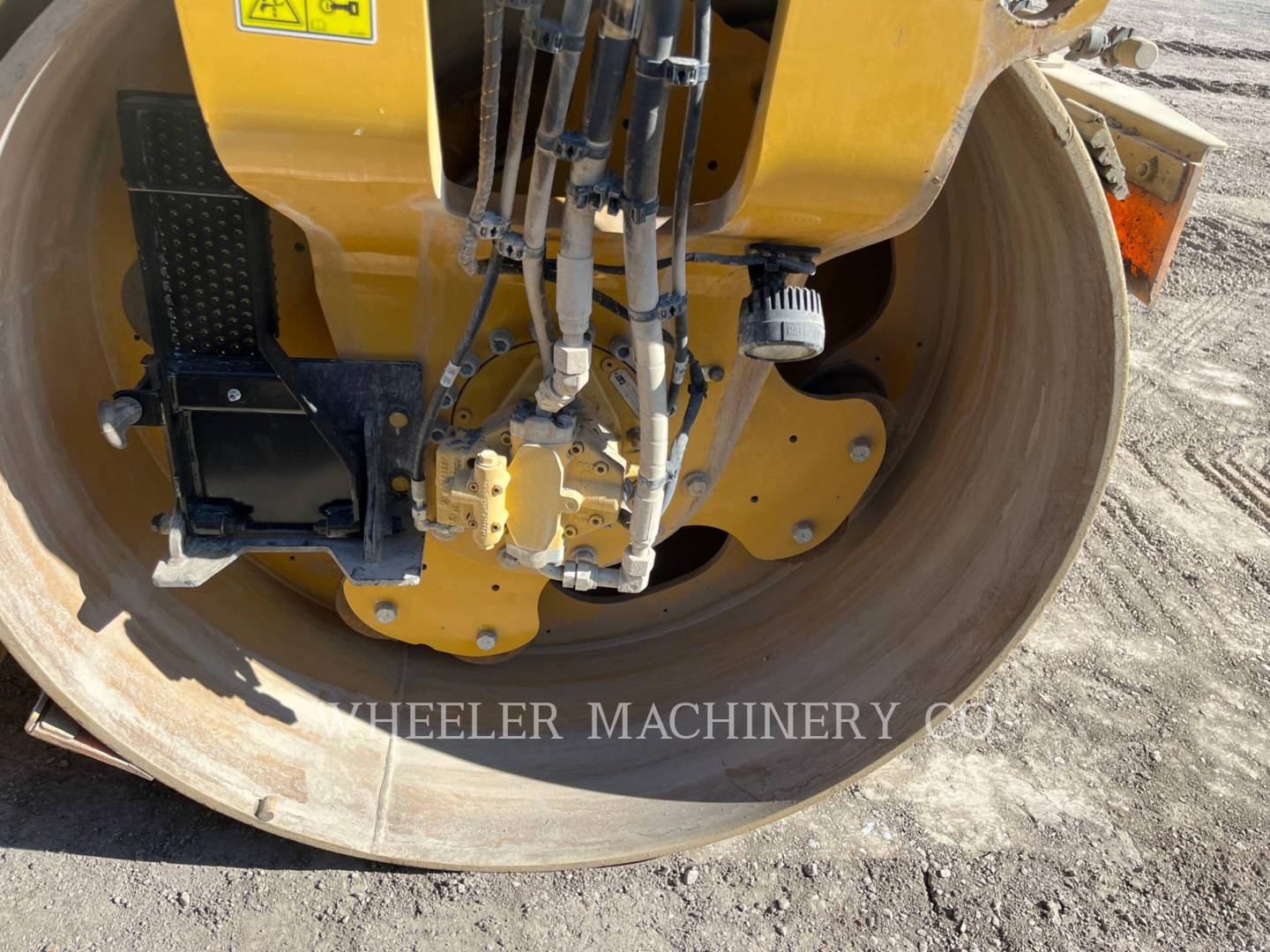 2020 Caterpillar CB15 VV Vibratory Double