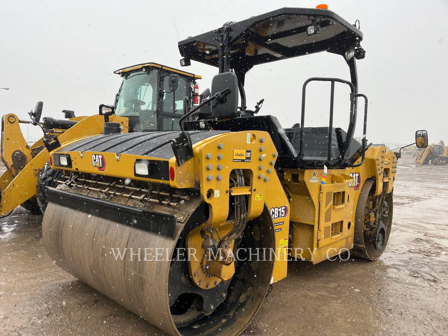 2022 Caterpillar CB15 CW VV Vibratory Double