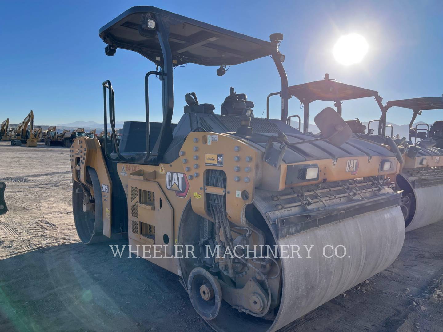 2022 Caterpillar CB15 CW VV Vibratory Double