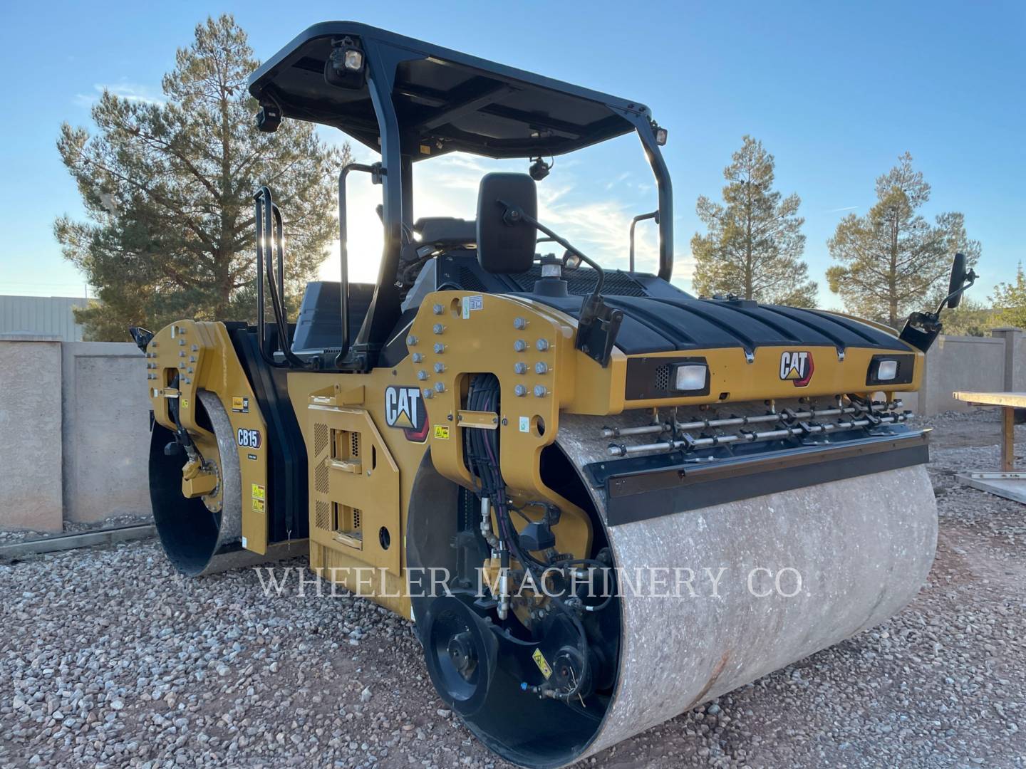 2022 Caterpillar CB15 CW VV Vibratory Double