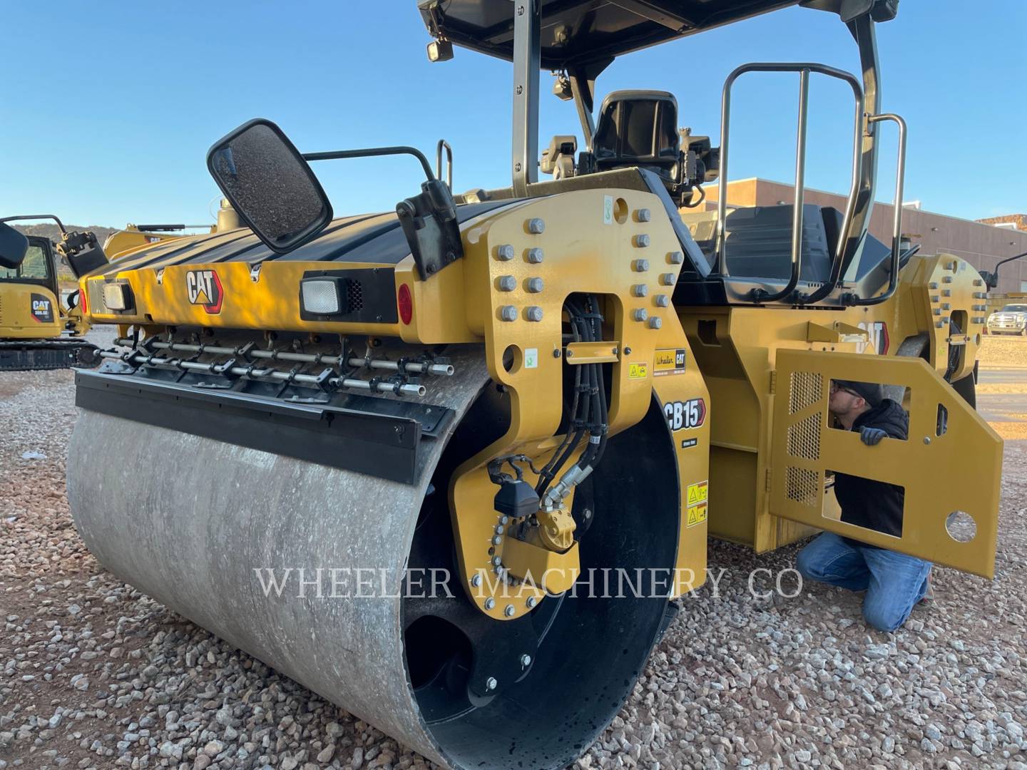 2022 Caterpillar CB15 CW VV Vibratory Double