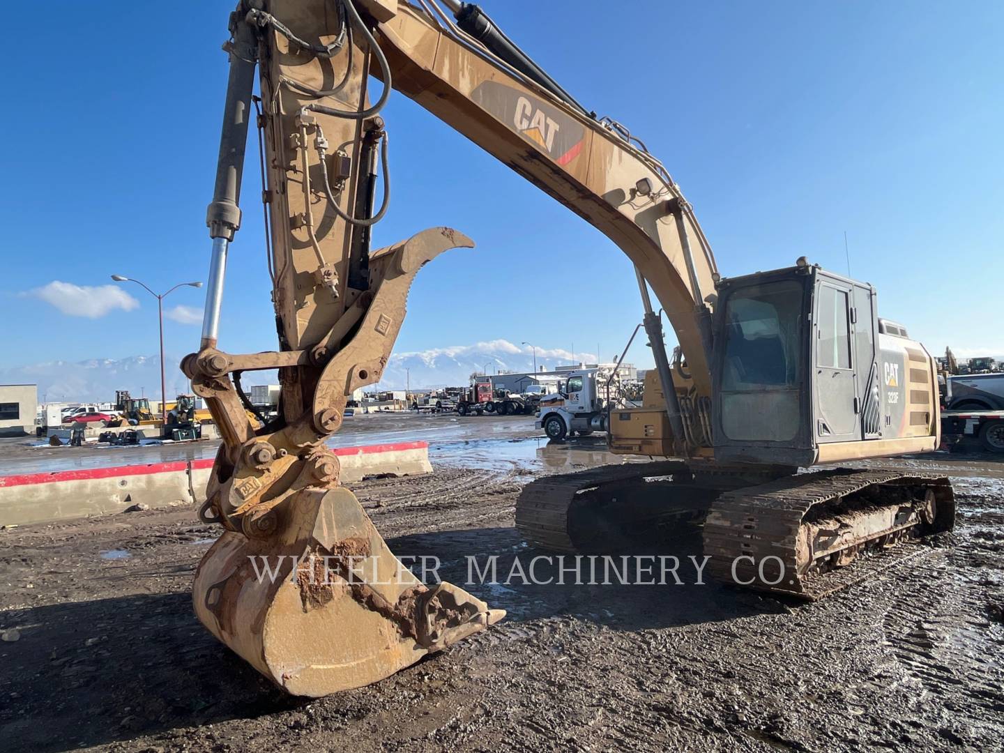 2017 Caterpillar 323F L TH Excavator