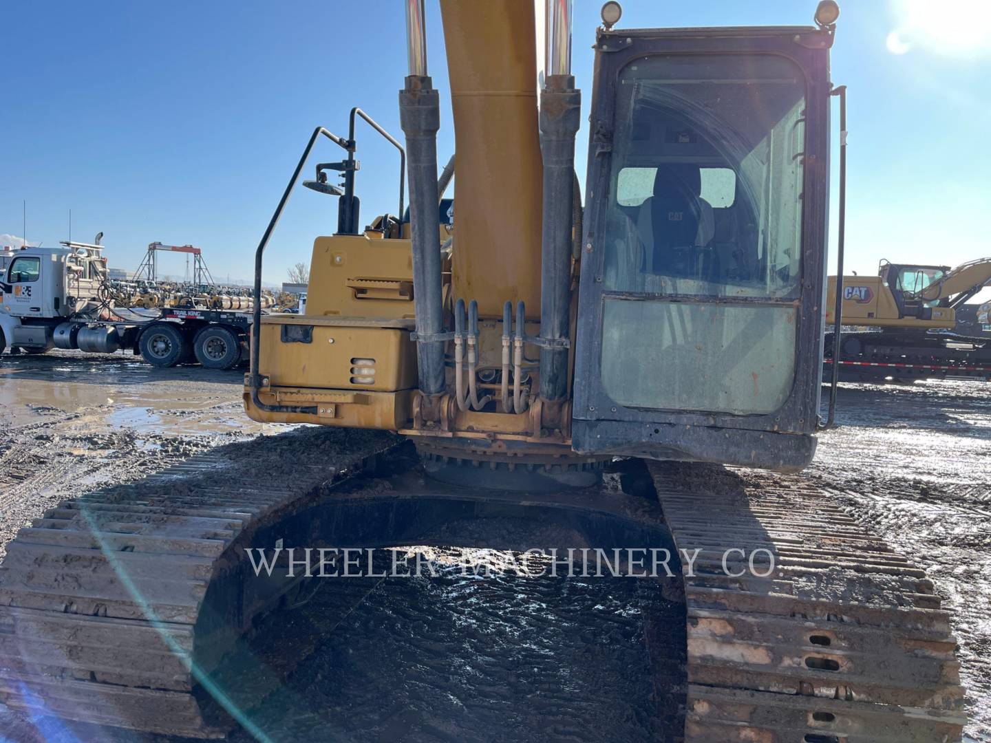 2017 Caterpillar 323F L TH Excavator