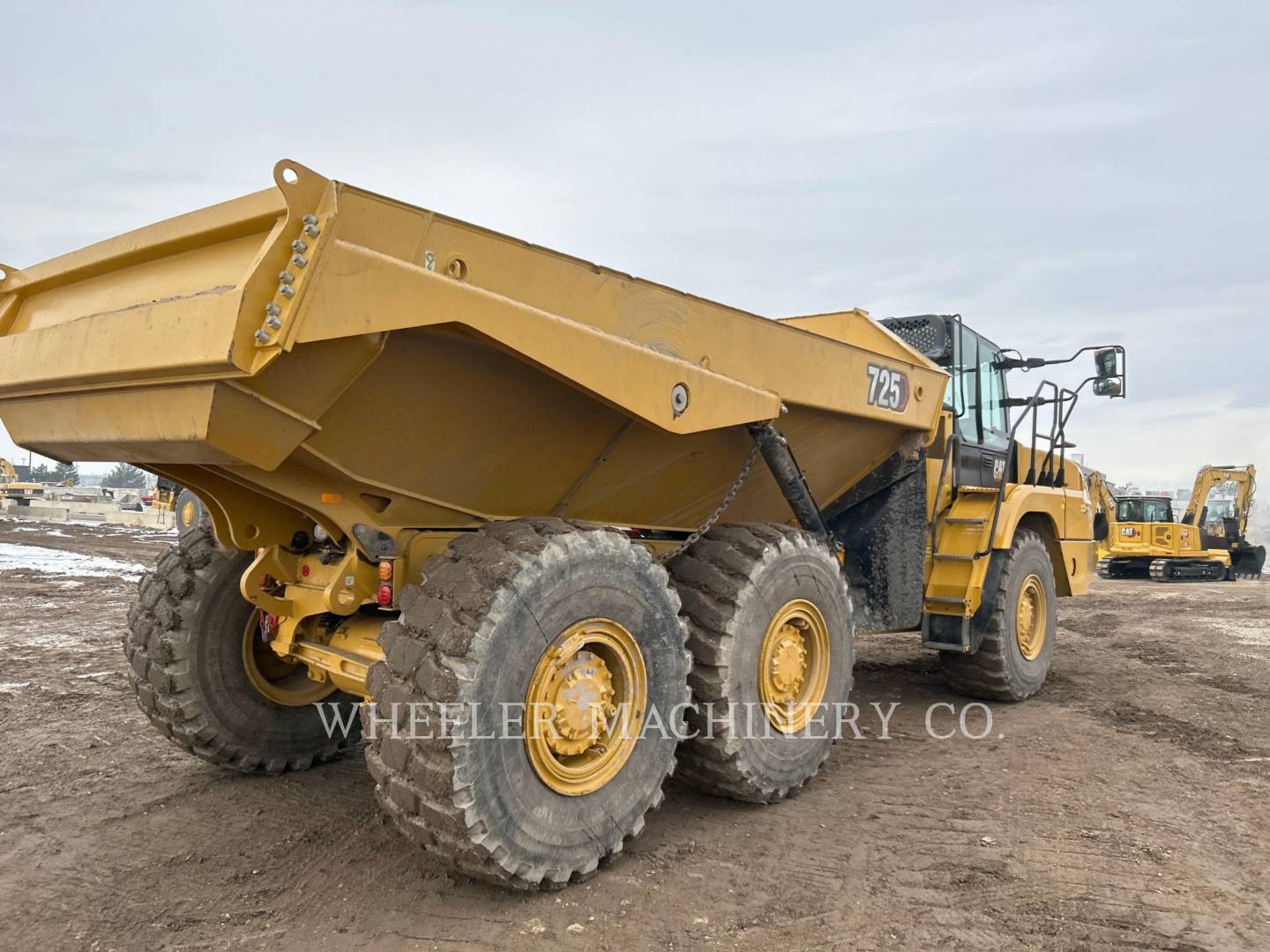 2022 Caterpillar 725 TG Articulated Truck