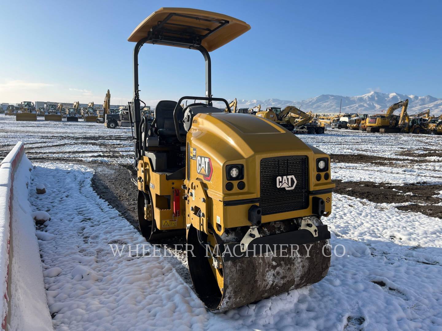 2022 Caterpillar CB2.5 Vibratory Double