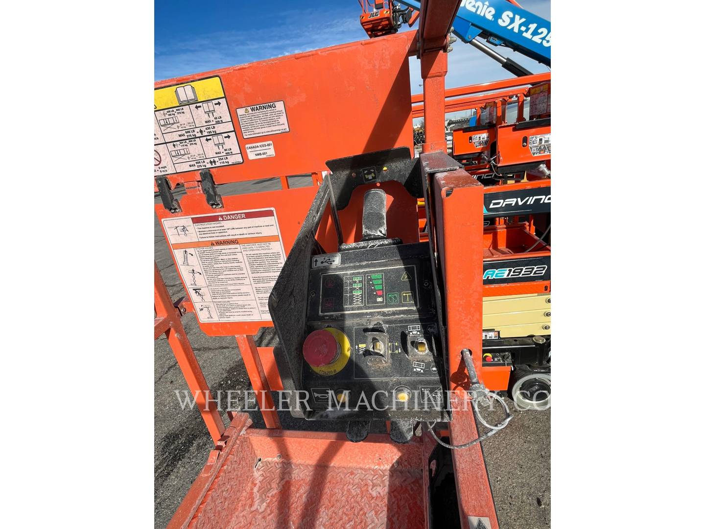 2022 JLG AE1932 Lift Truck