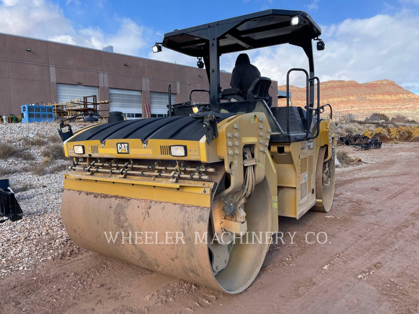 2017 Caterpillar CB66B CW Vibratory Double