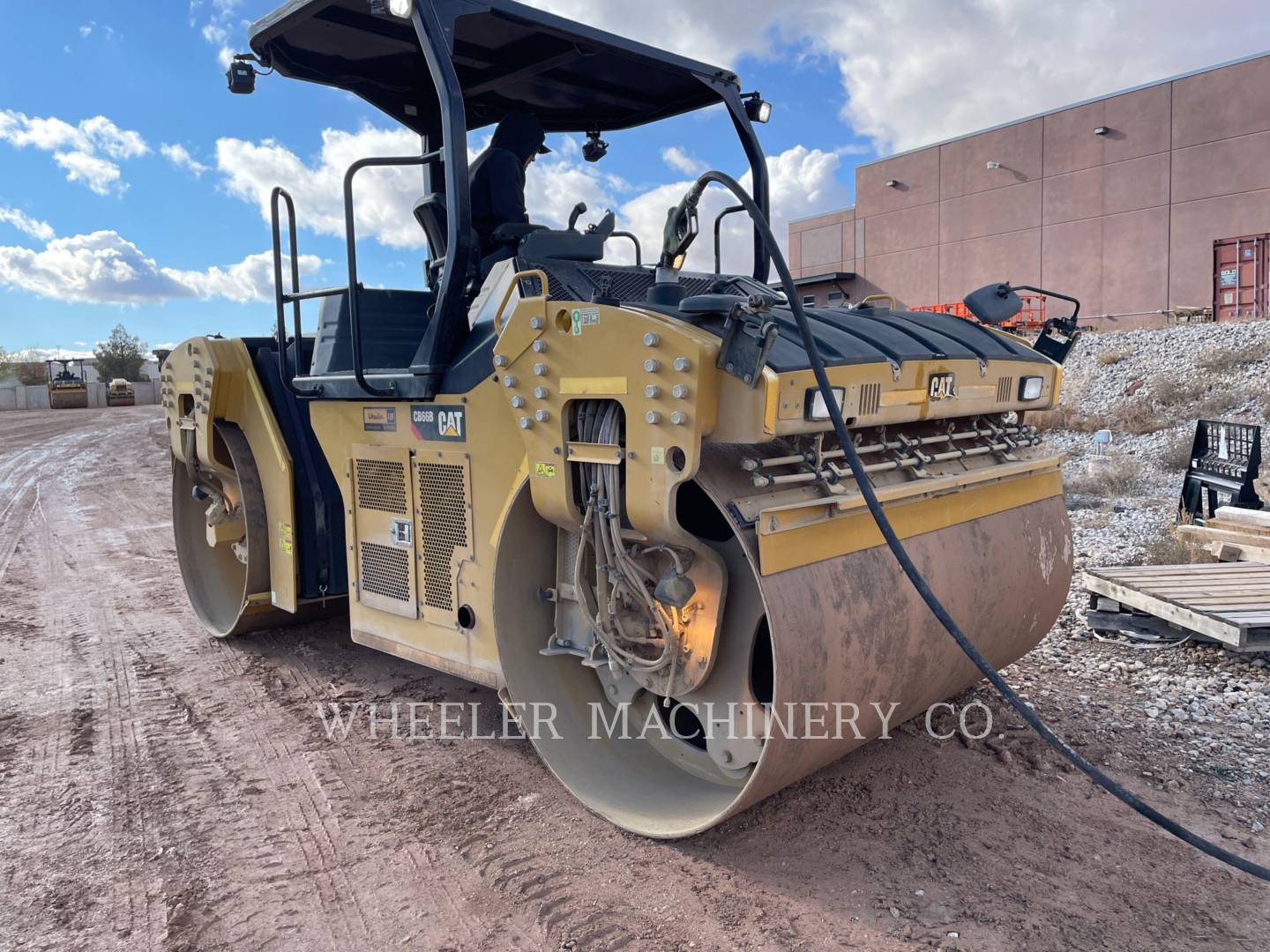 2017 Caterpillar CB66B CW Vibratory Double