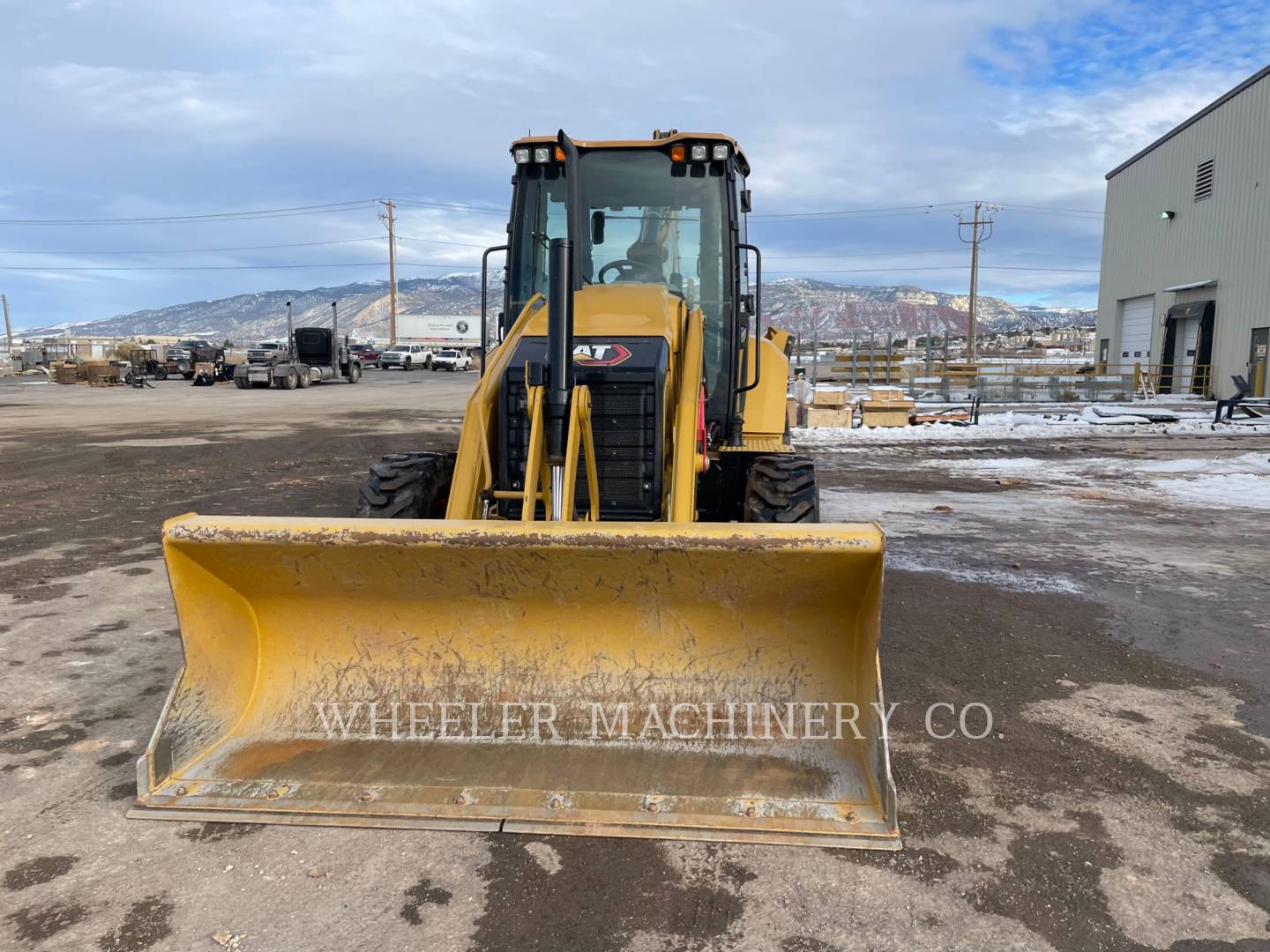 2022 Caterpillar 420 CF Tractor Loader Backhoe