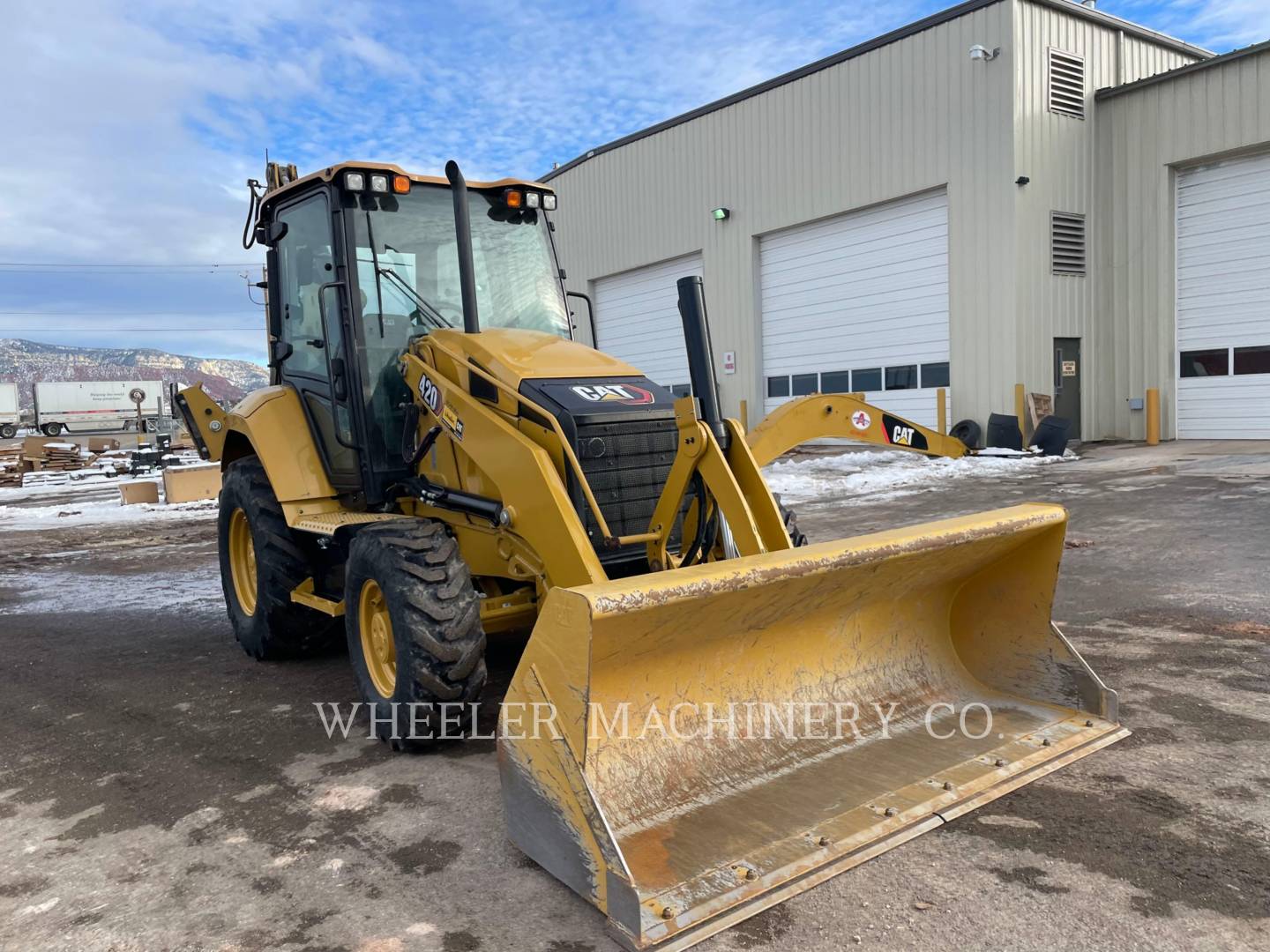 2022 Caterpillar 420 CF Tractor Loader Backhoe