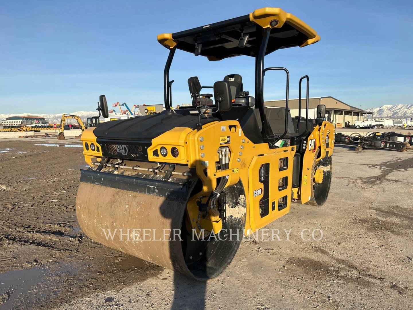 2022 Caterpillar CB10 Vibratory Double