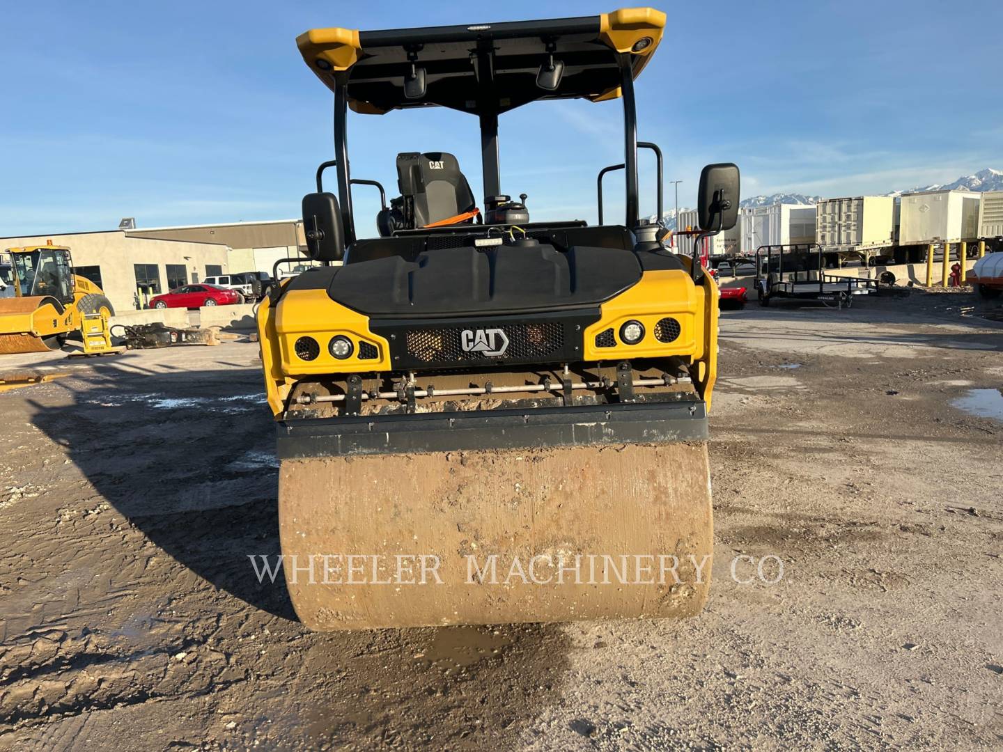 2022 Caterpillar CB10 Vibratory Double