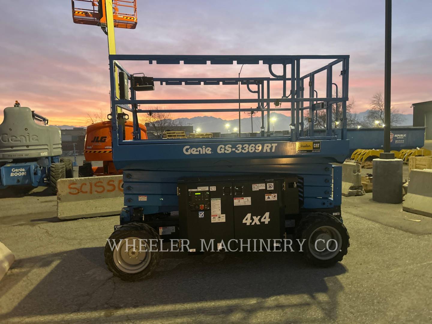 2022 Genie GS3369 RT Lift Truck