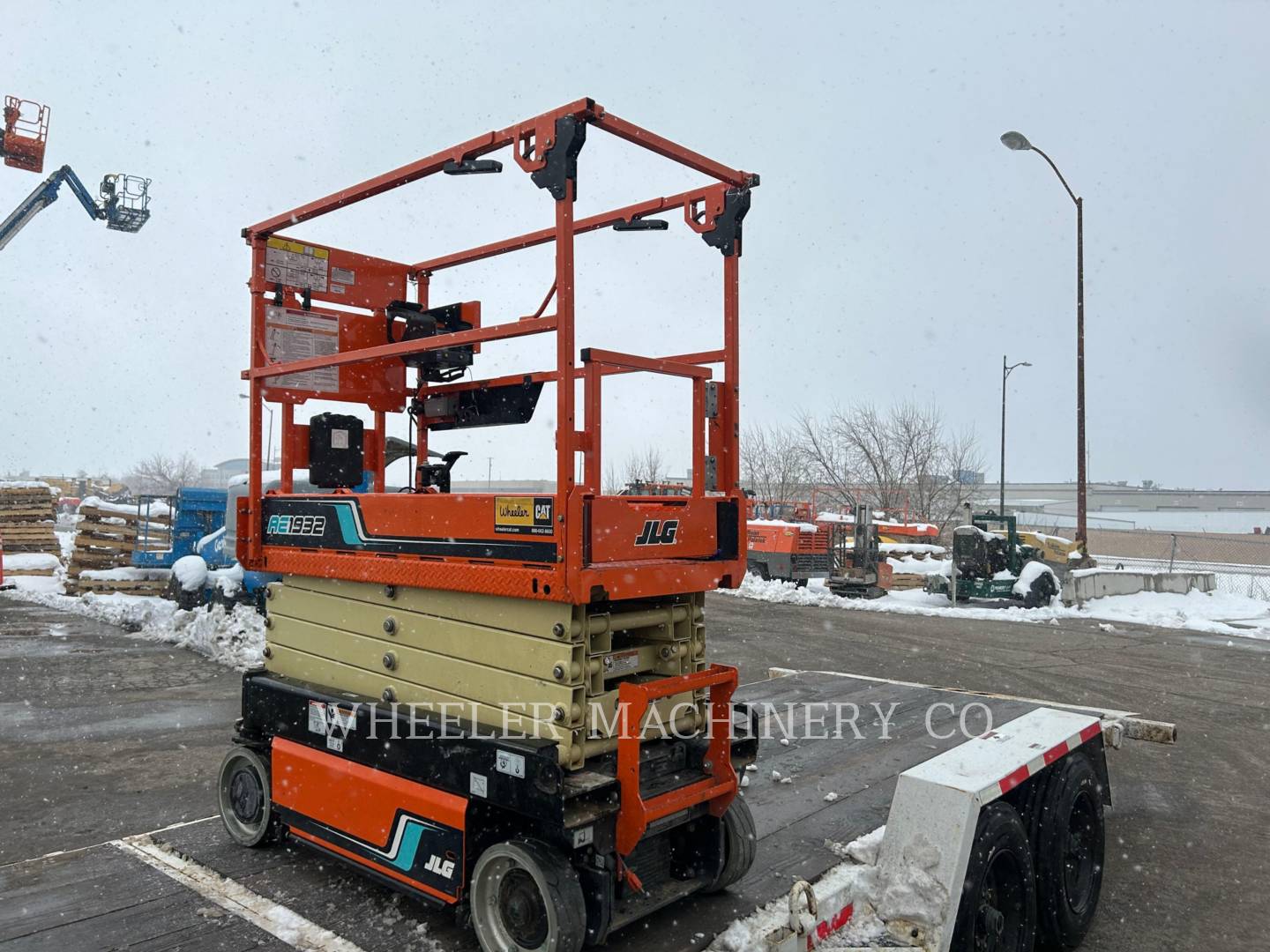 2022 JLG AE1932 Lift Truck