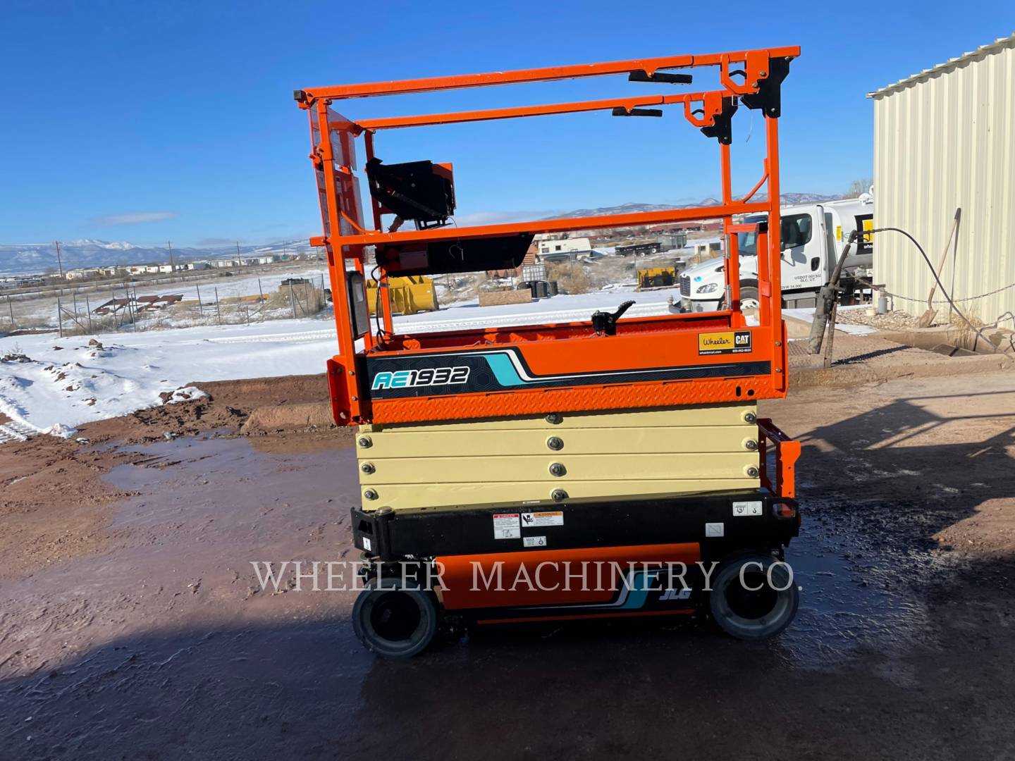 2022 JLG AE1932 Lift Truck