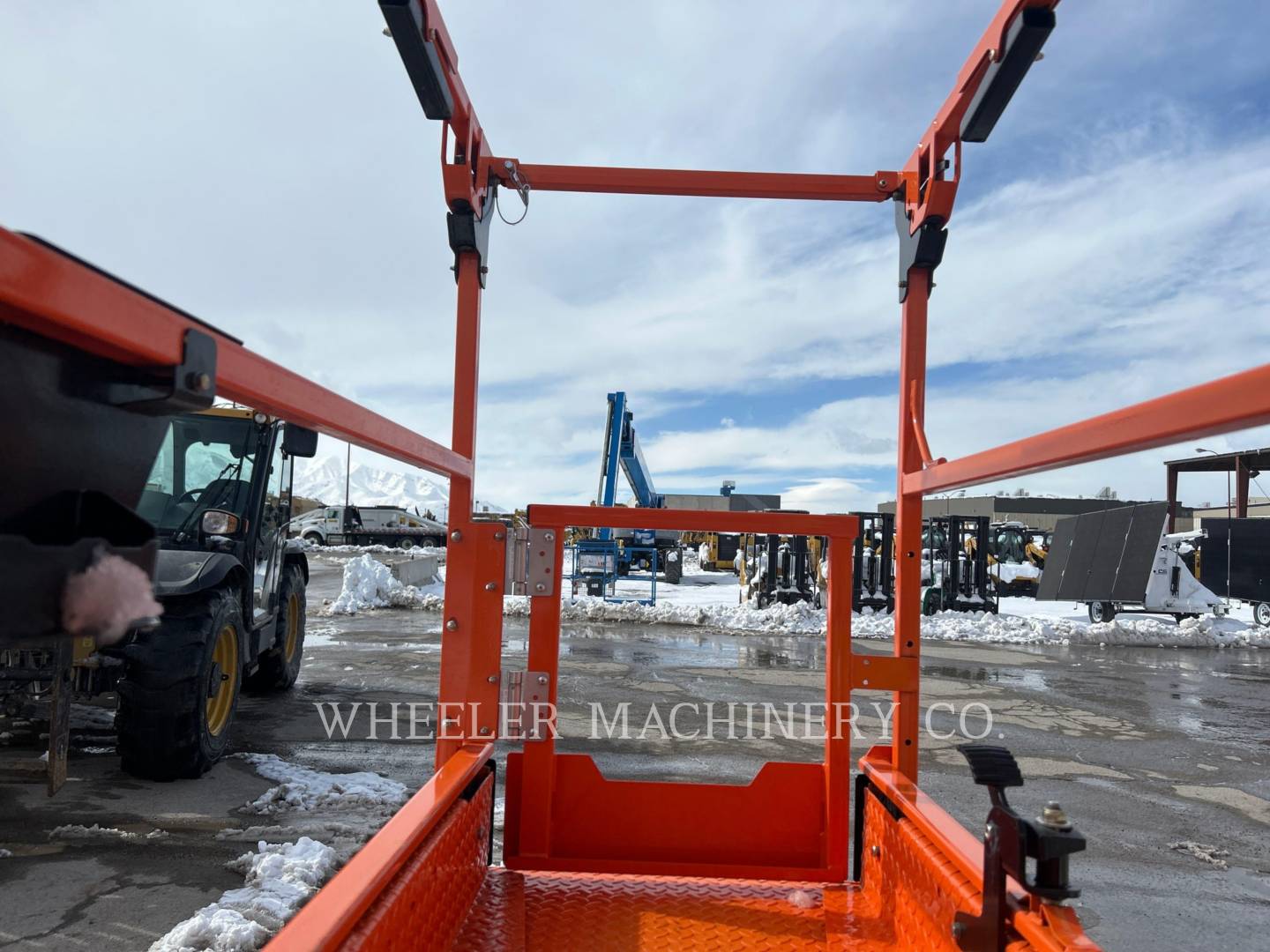 2022 JLG AE1932 Lift Truck