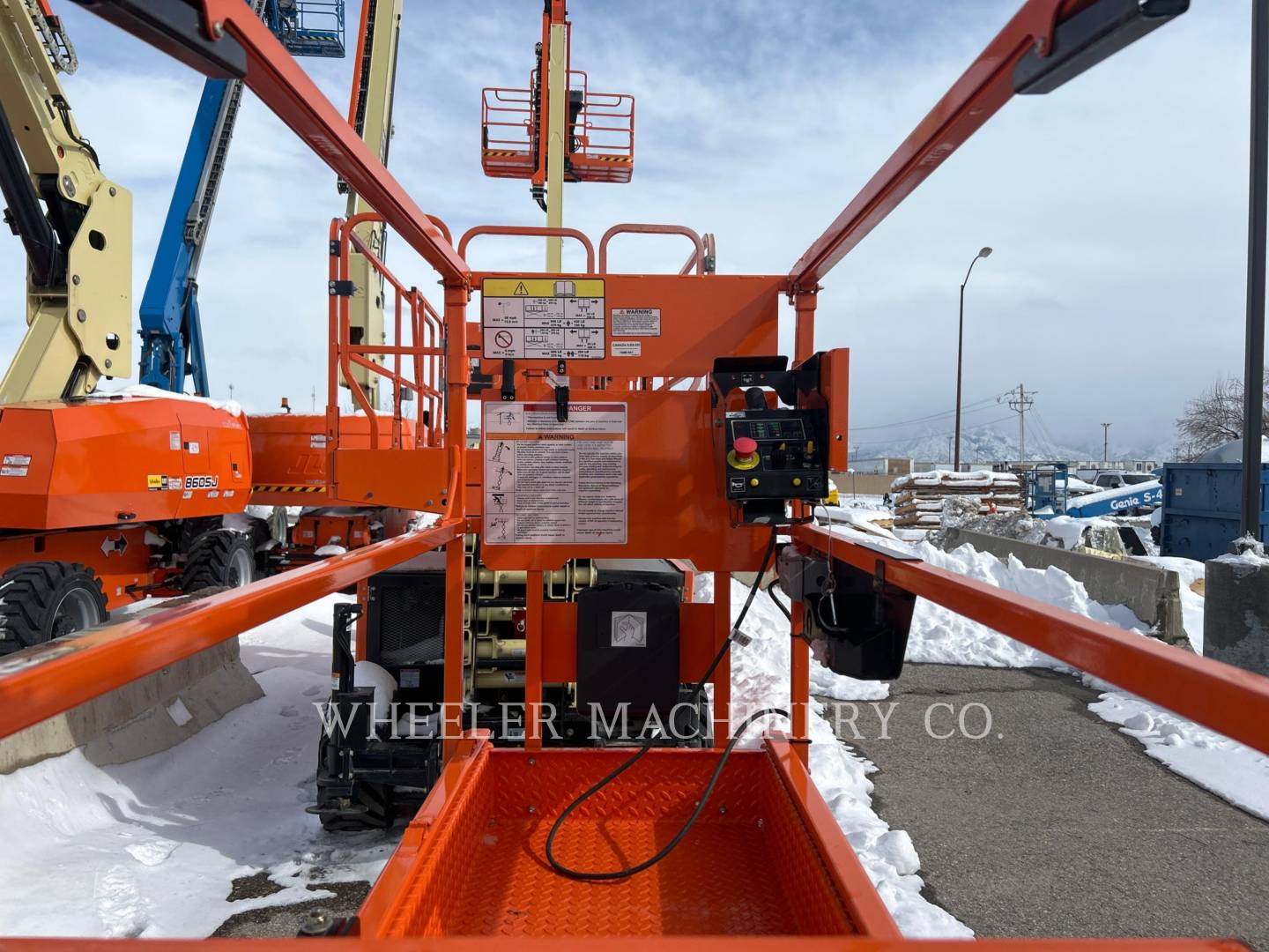 2022 JLG AE1932 Lift Truck