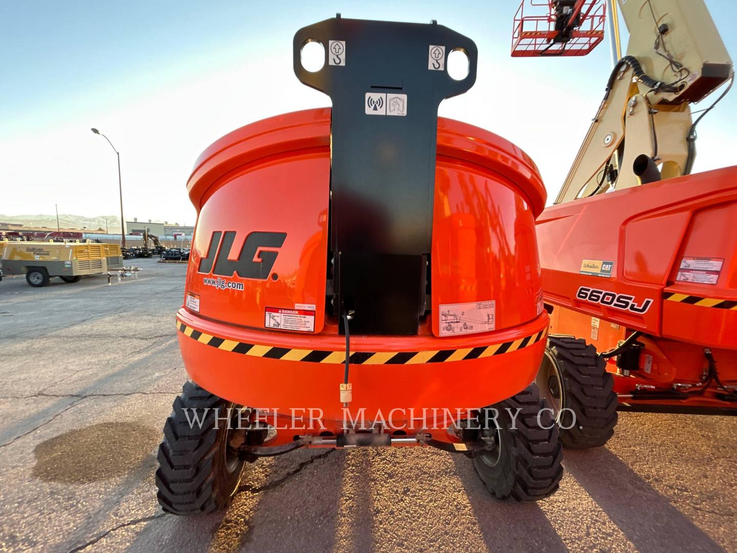 2022 JLG 460SJ Lift Truck