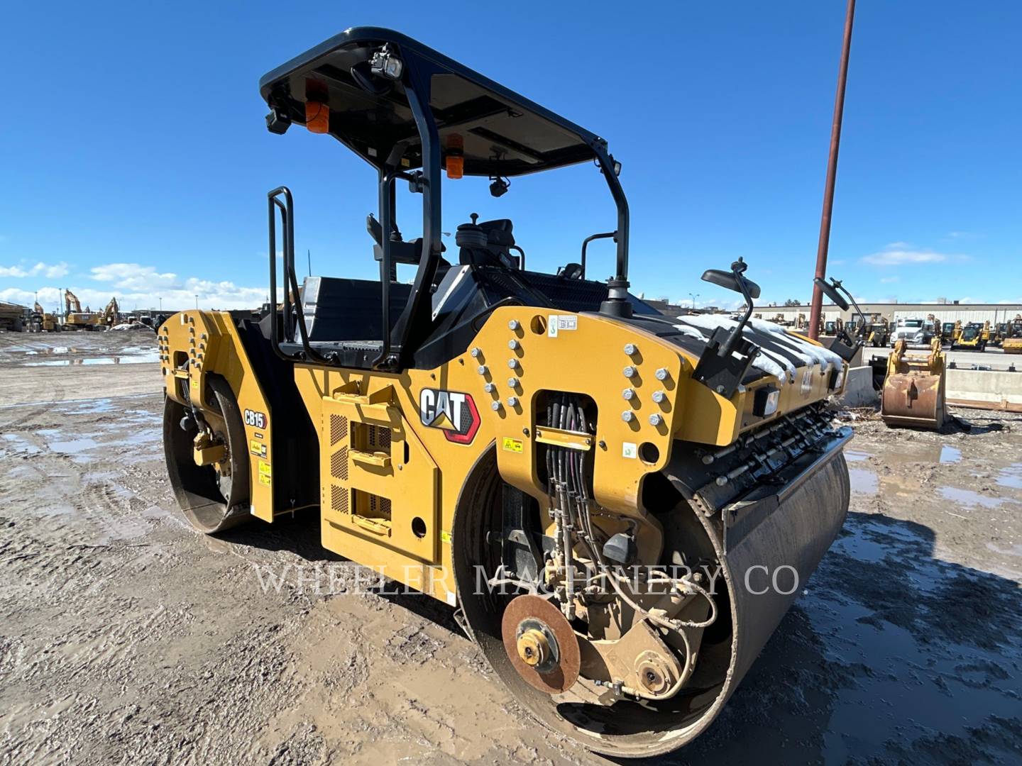 2022 Caterpillar CB15 CW VV Vibratory Double